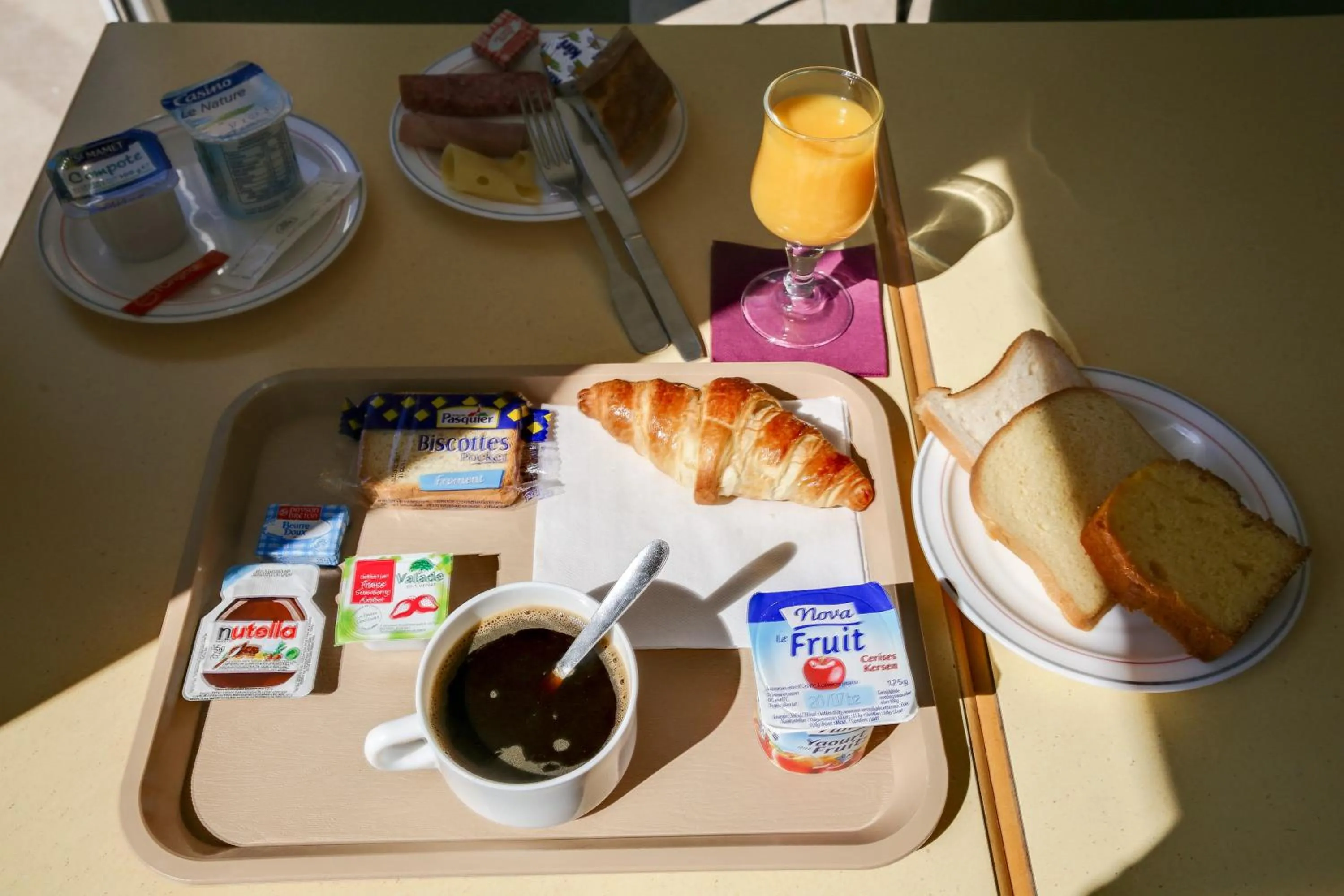 Food and drinks in Hotel Valence Sud
