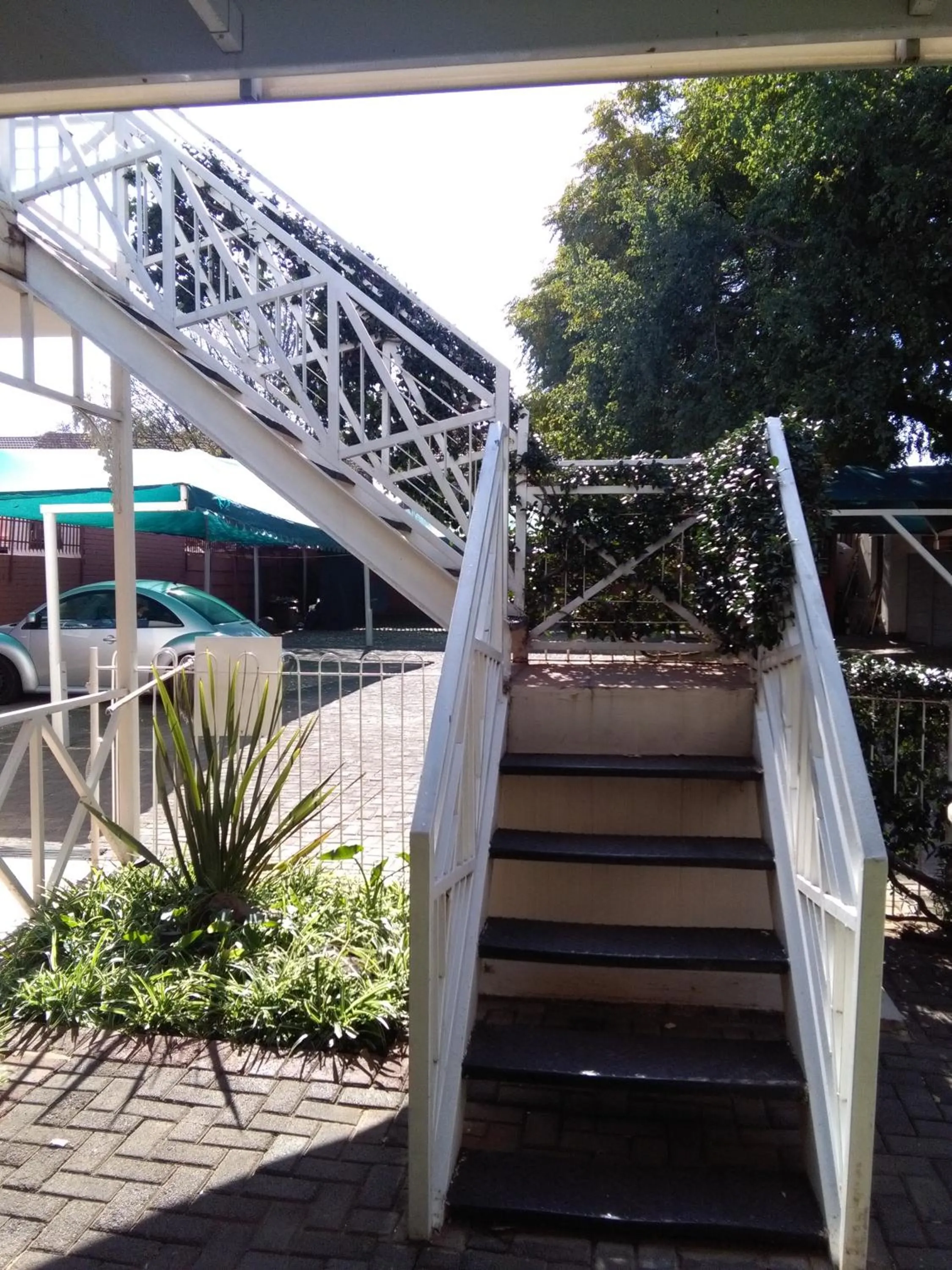 Facade/entrance in Victorian Lodge
