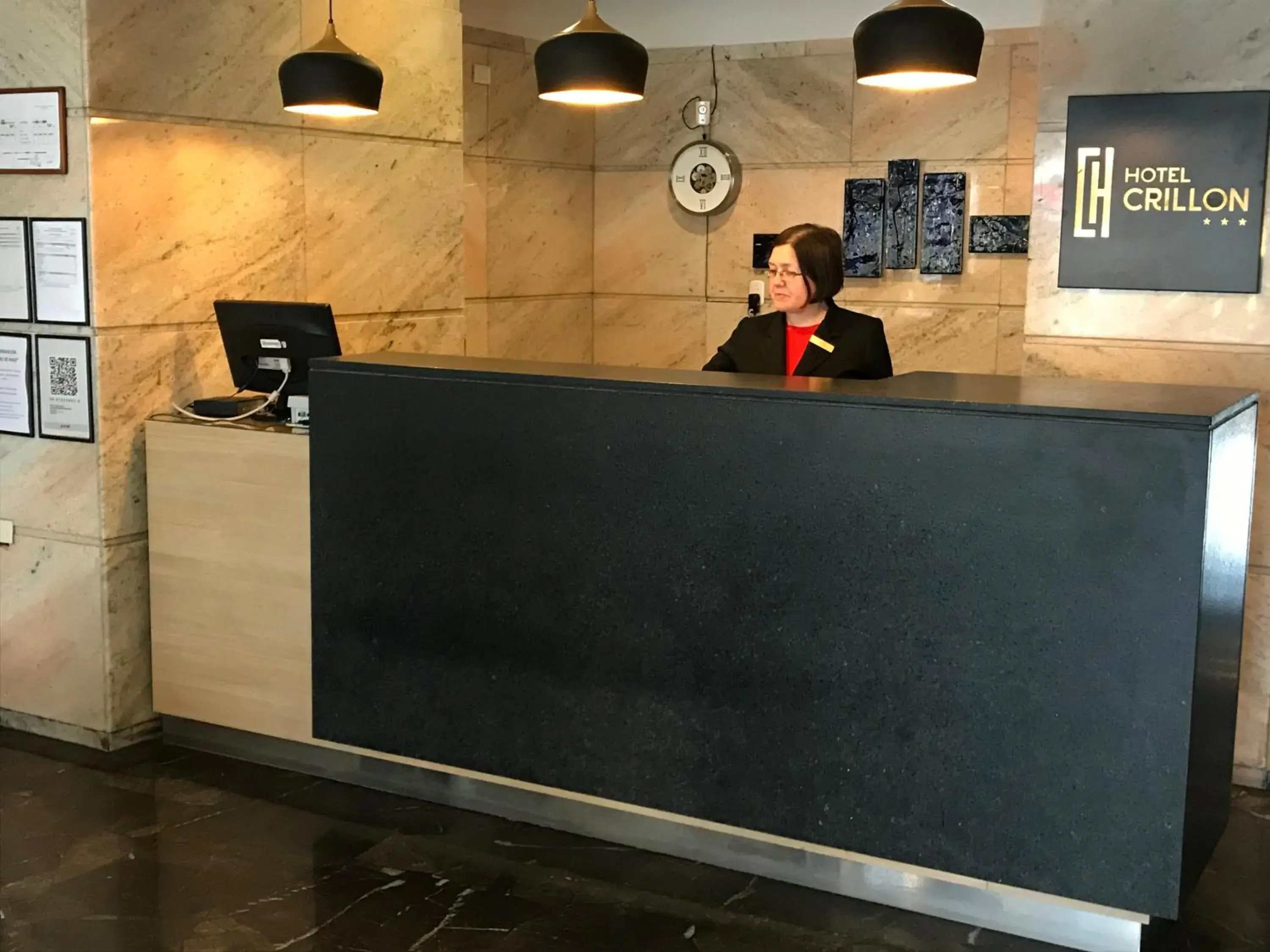 Lobby or reception in Hotel Crillon Mendoza Lobby or reception in Hotel Crillon Mendoza