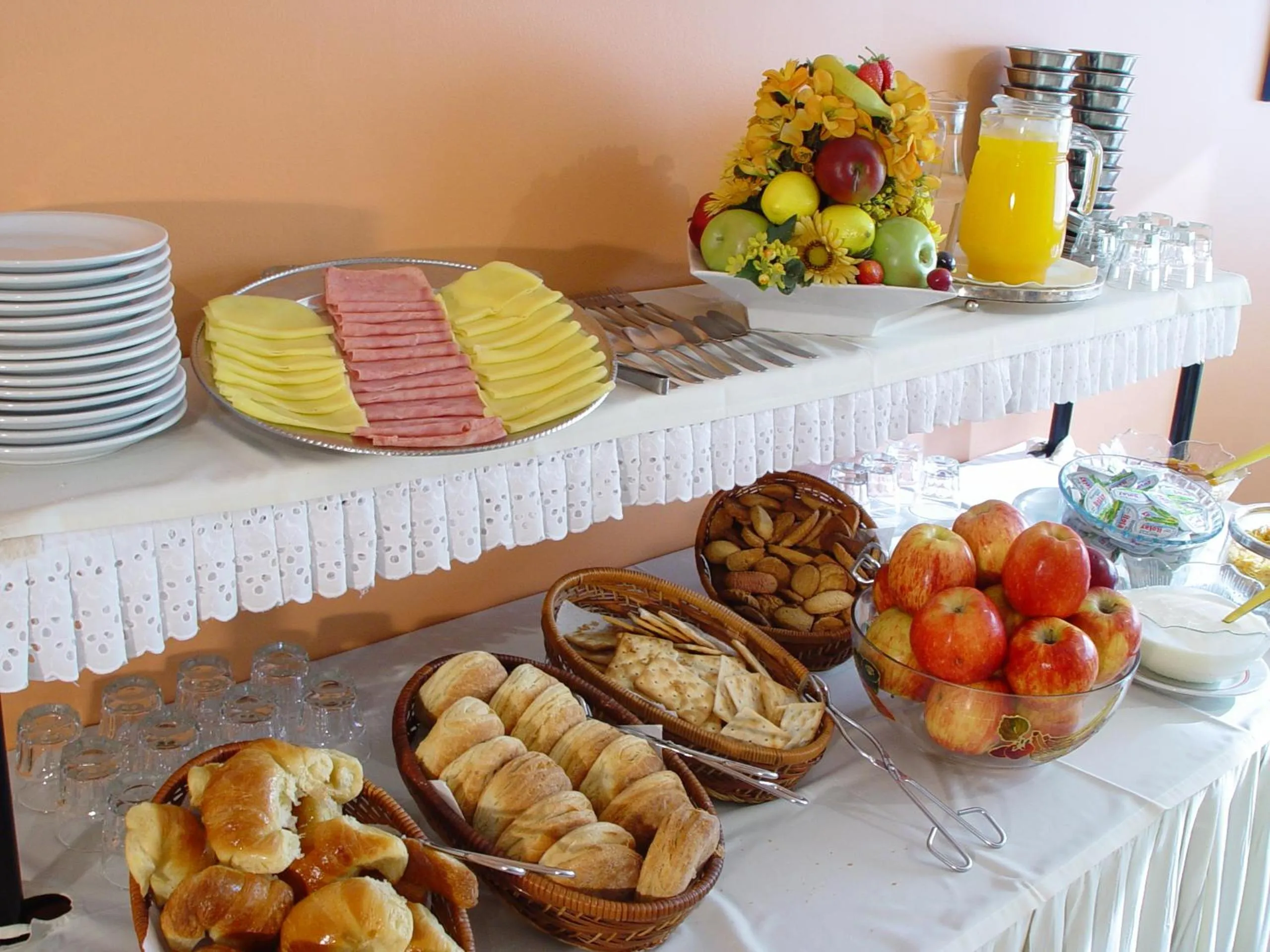 Food and drinks in Hotel Crillon Mendoza