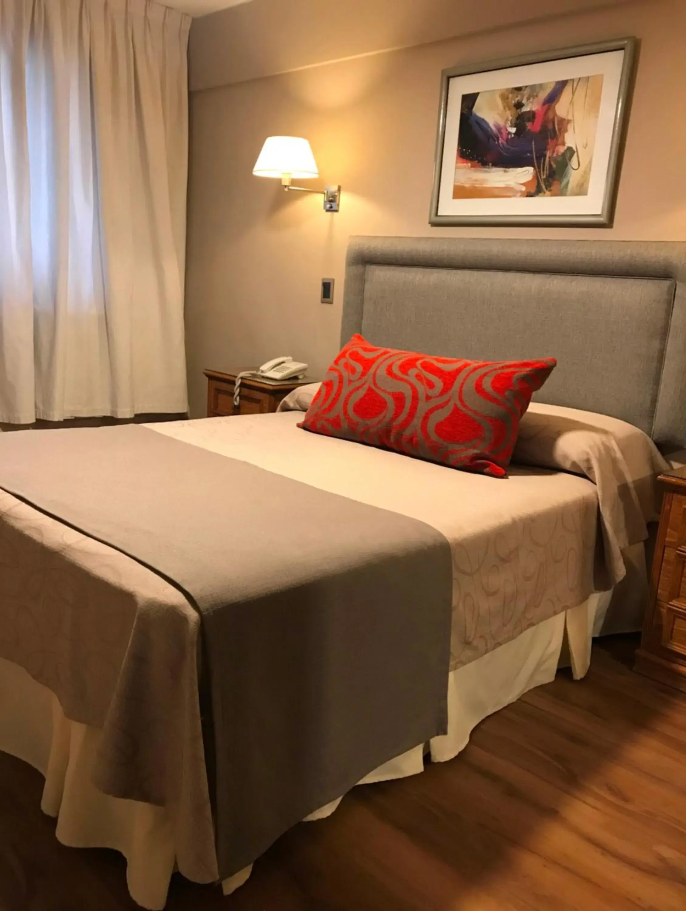 Standard Double Room in Hotel Crillon Mendoza Standard Double Room in Hotel Crillon Mendoza