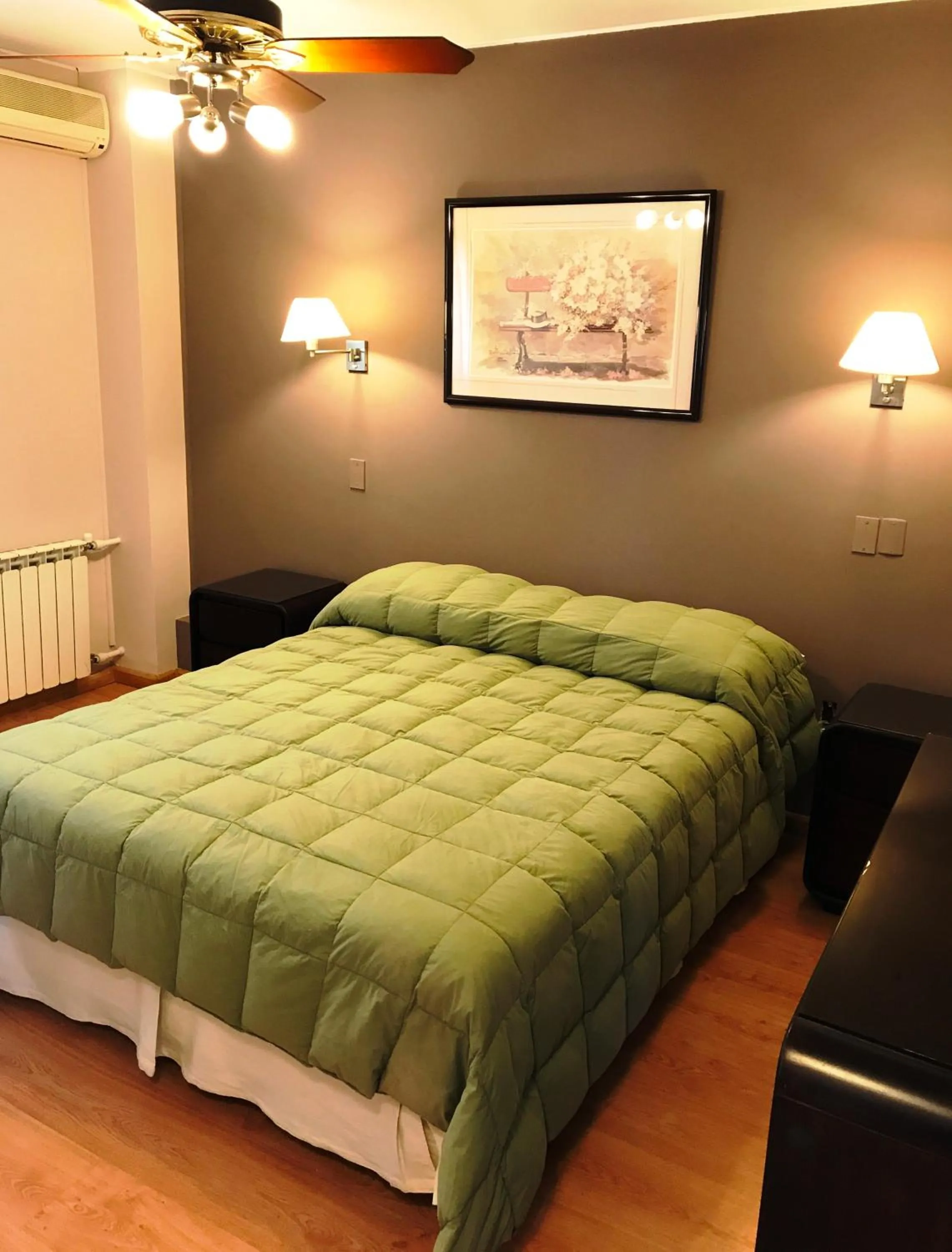 Bed in Hotel Crillon Mendoza