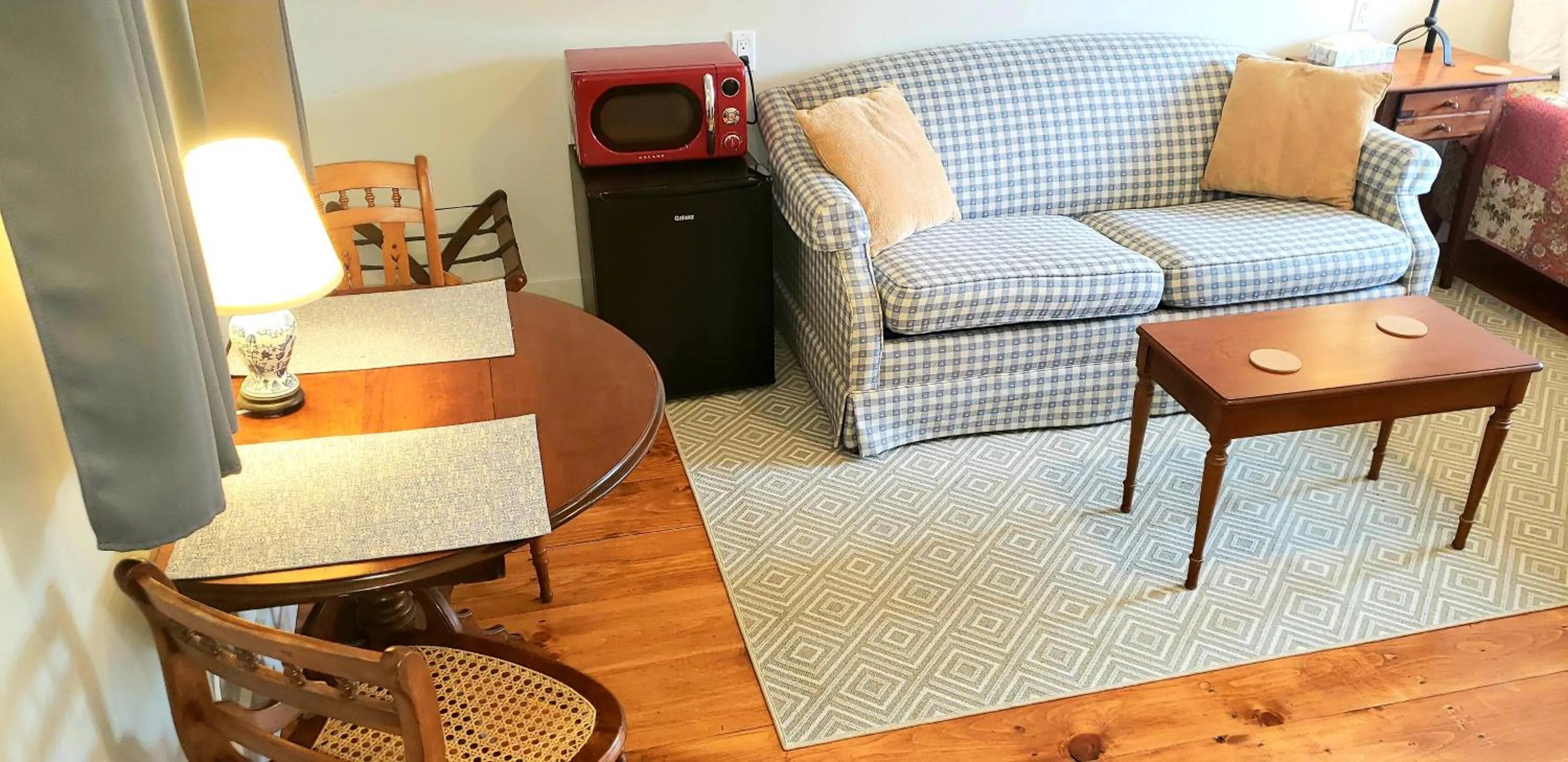 Seating area in Hawks House Inn