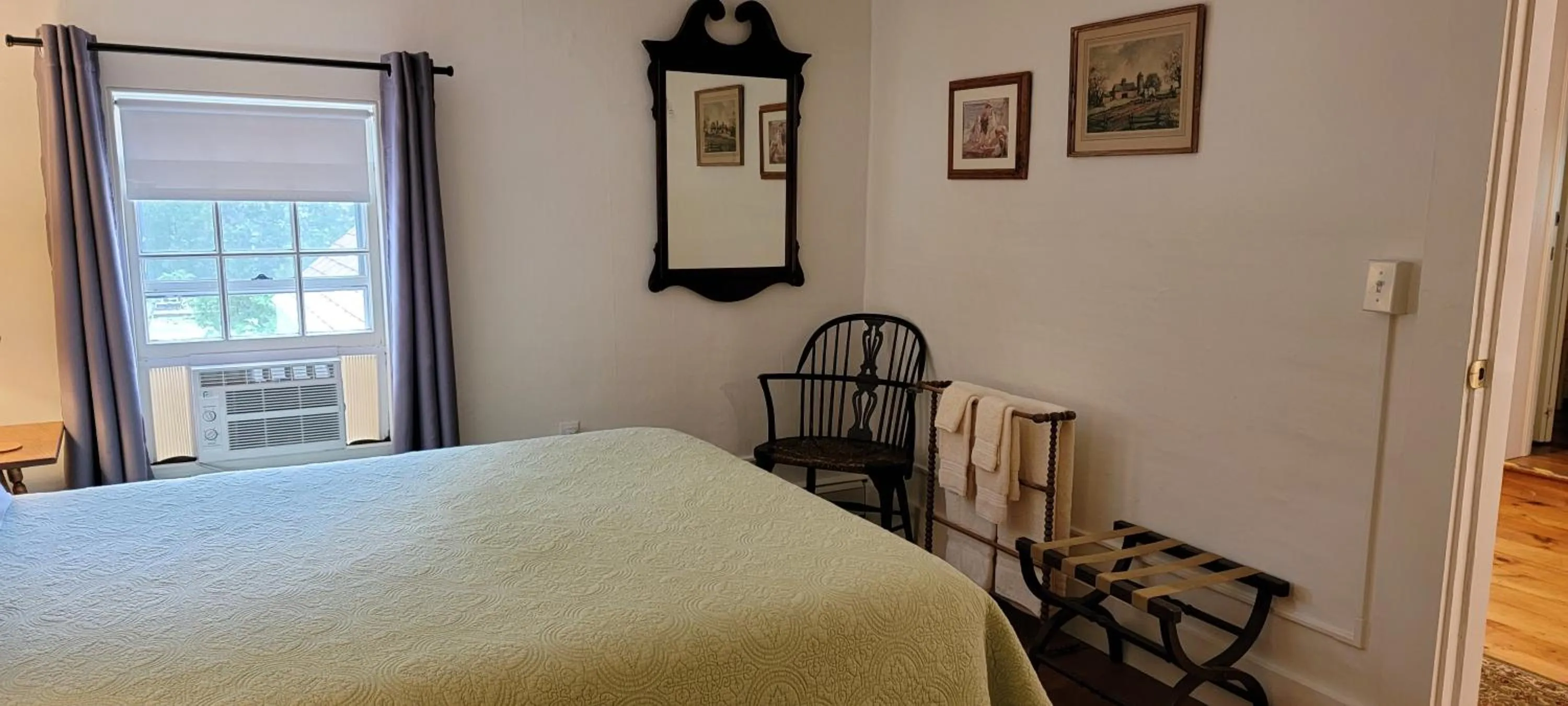 Bedroom, Bed in Hawks House Inn