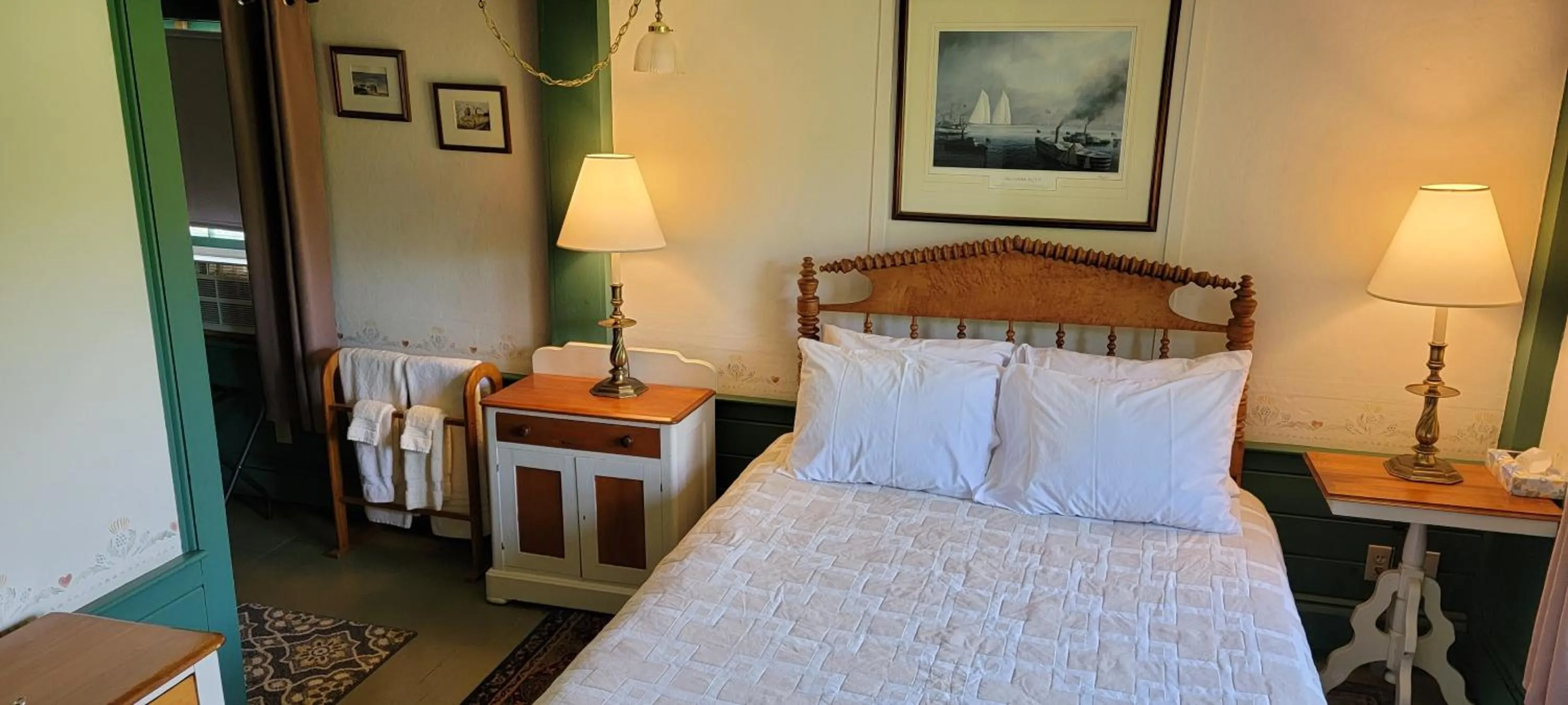 Bedroom, Bed in Hawks House Inn