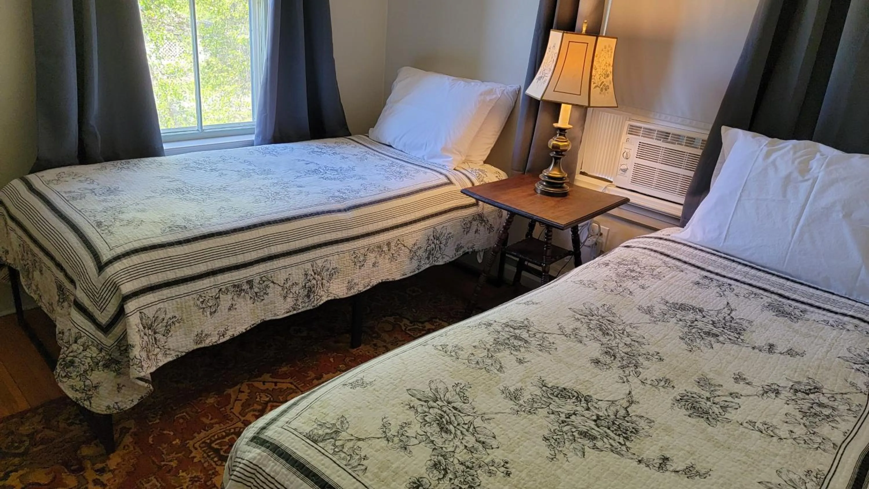 Bedroom, Bed in Hawks House Inn