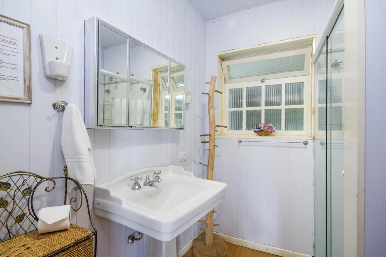 Bathroom in Pousada Casa Mantiqueira - Próxima ao Capivarí e opções de Hidromassagem