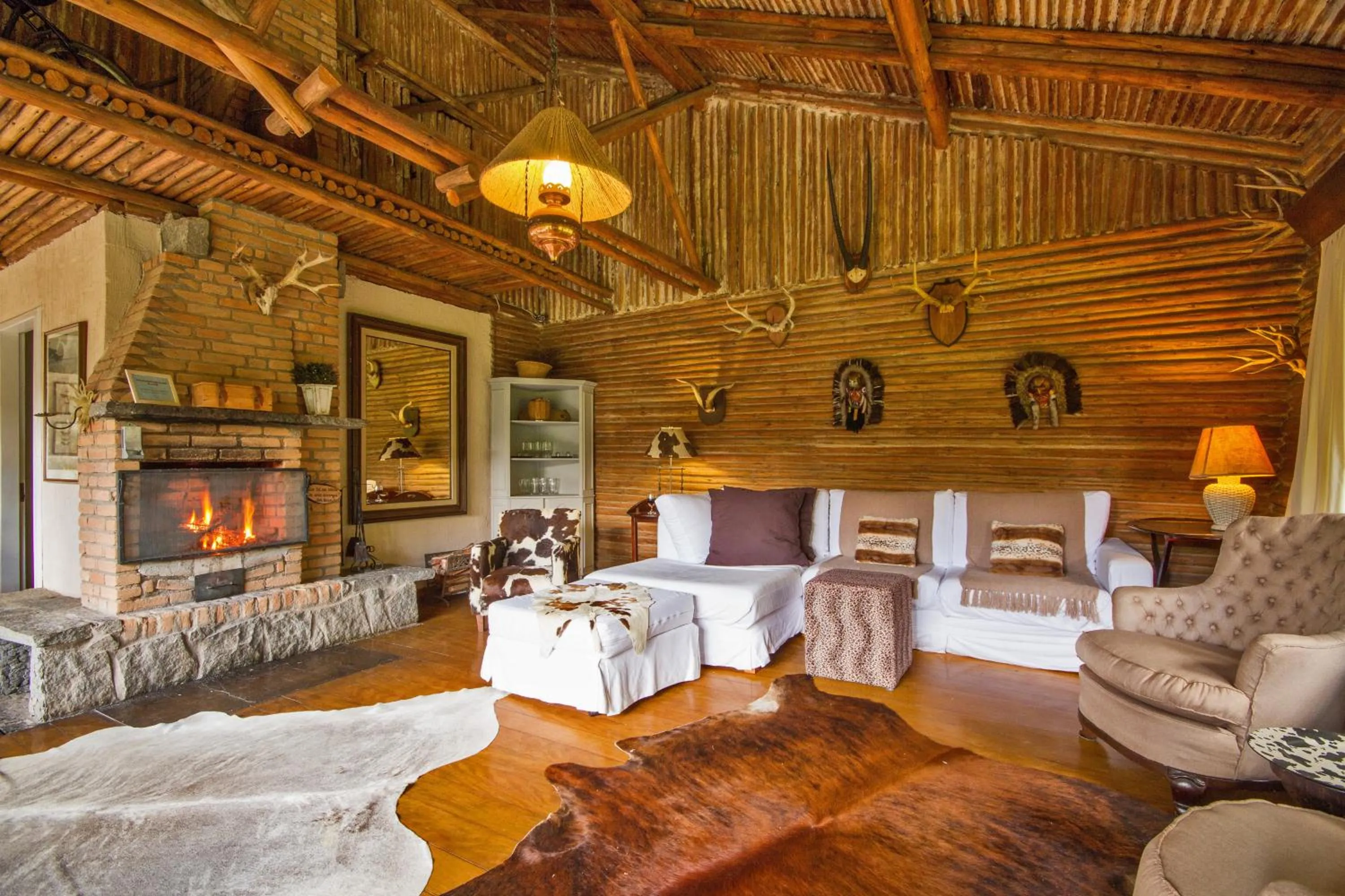 Photo of the whole room in Pousada Casa Mantiqueira - Próxima ao Capivarí e opções de Hidromassagem