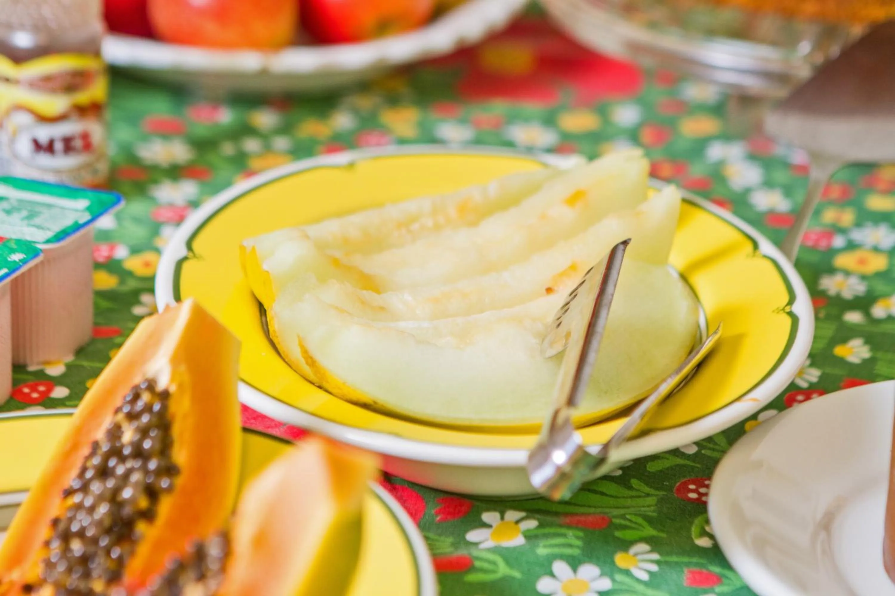 Buffet breakfast in Pousada Casa Mantiqueira - Próxima ao Capivarí e opções de Hidromassagem