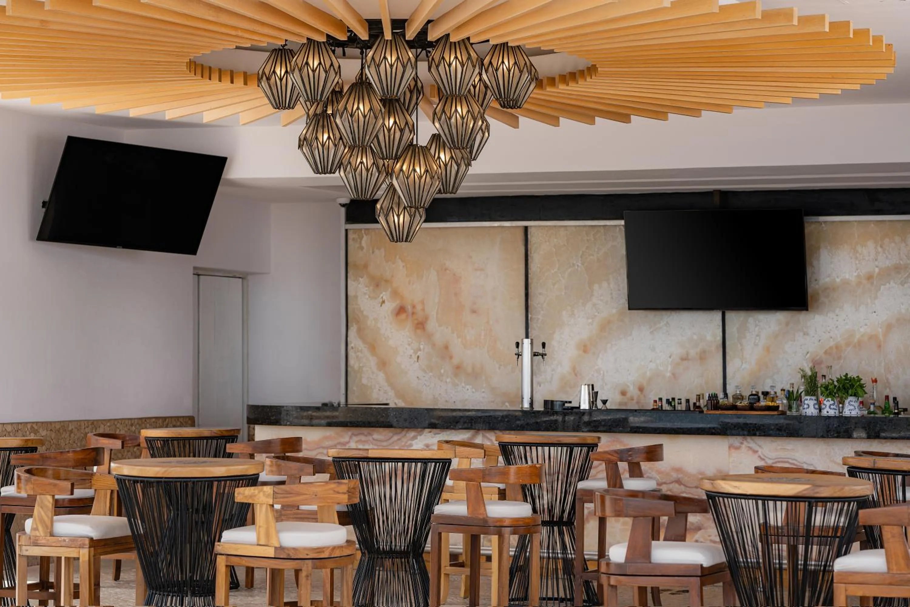 Lounge or bar in Marquis Los Cabos, an All - Inclusive, Adults - Only & No Timeshare Resort