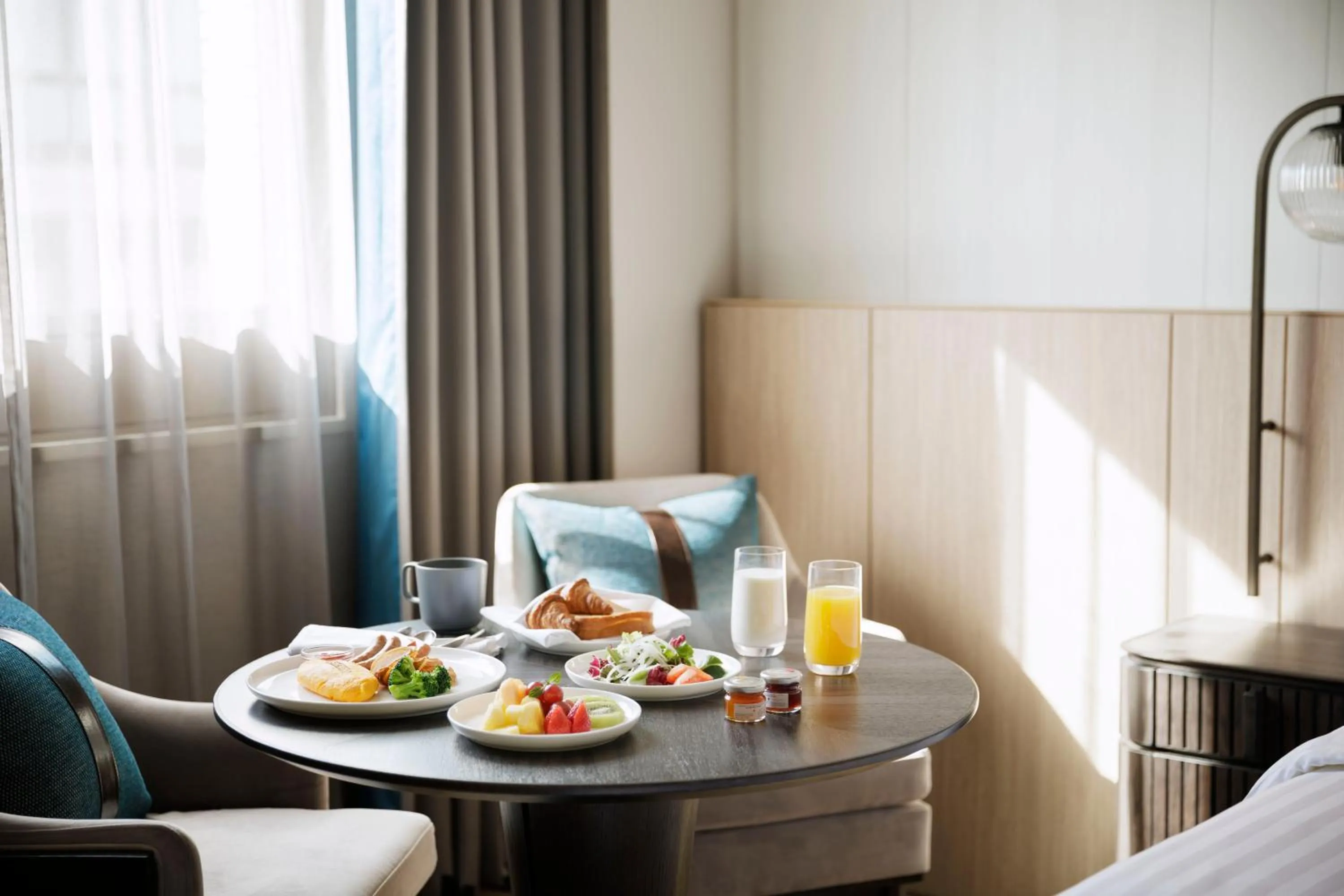 Breakfast in Courtyard by Marriott Tokyo Ginza Hotel