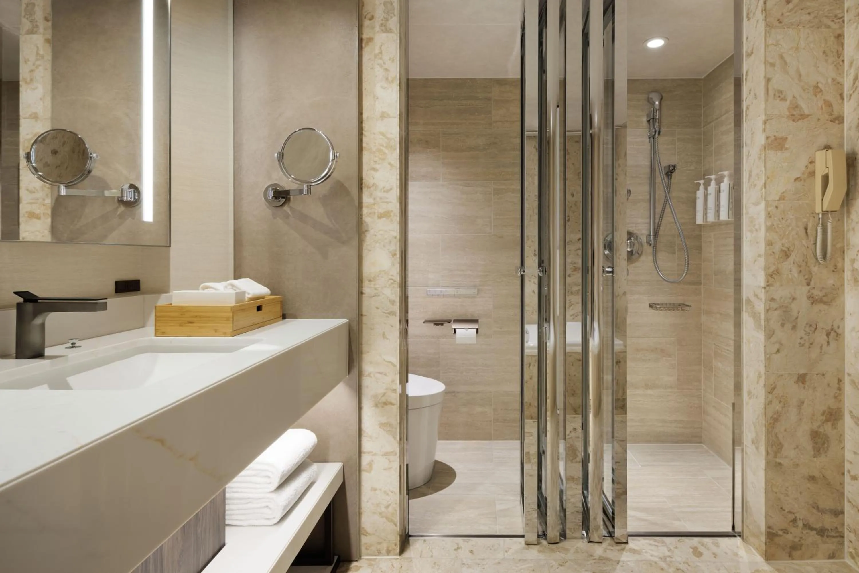 Courtyard by Marriott Tokyo Ginza Hotel