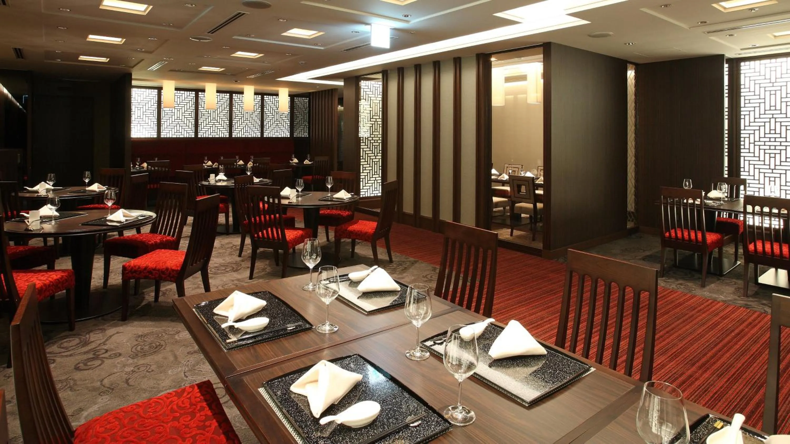 Restaurant/places to eat in ANA Crowne Plaza Fukuoka by IHG