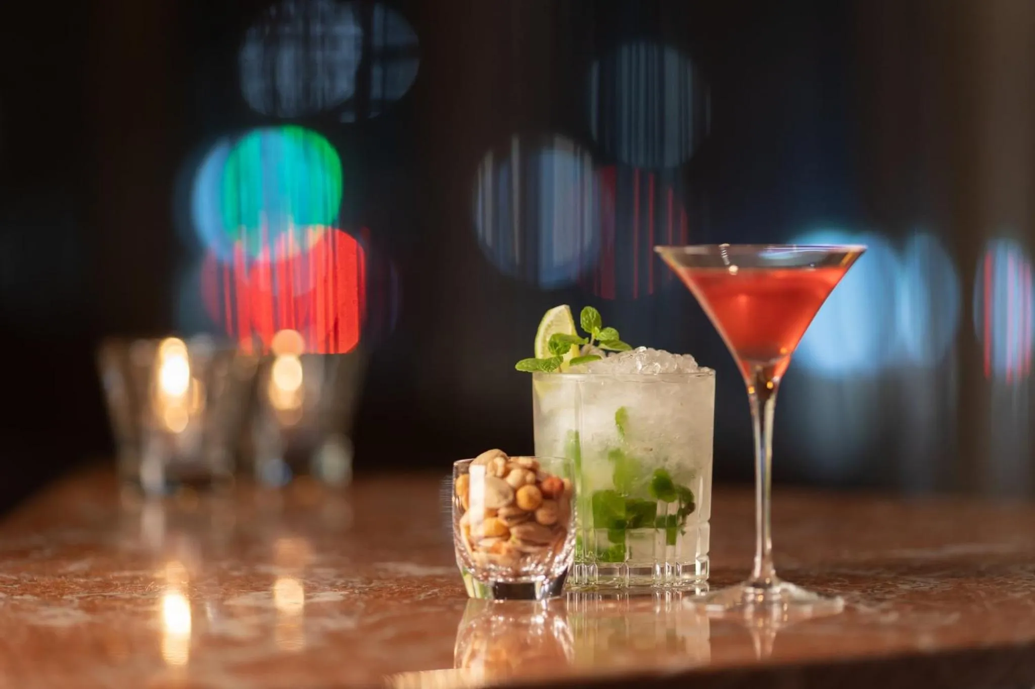 Lounge or bar in ANA Crowne Plaza Fukuoka by IHG