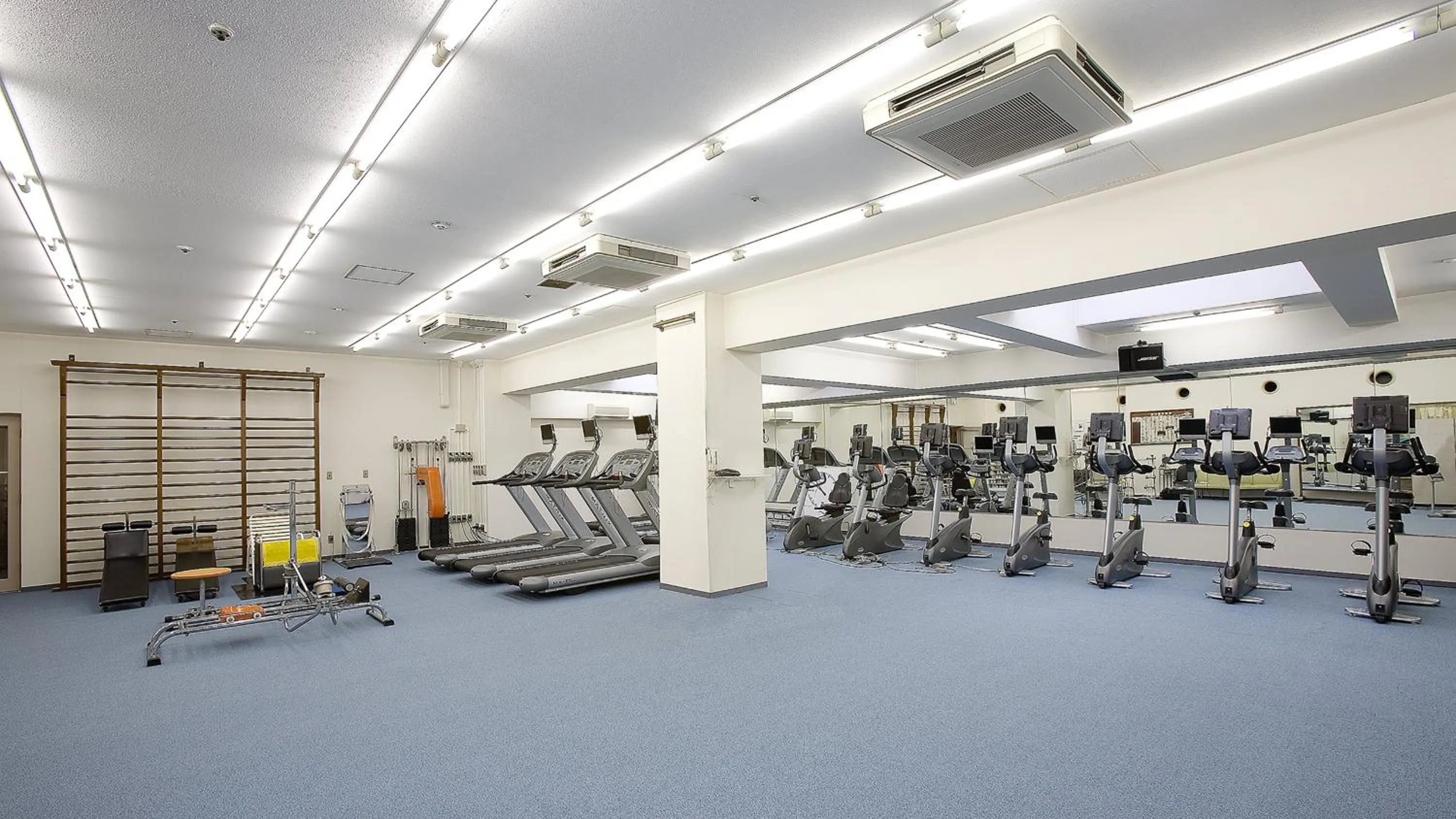 Fitness centre/facilities in ANA Crowne Plaza Fukuoka by IHG