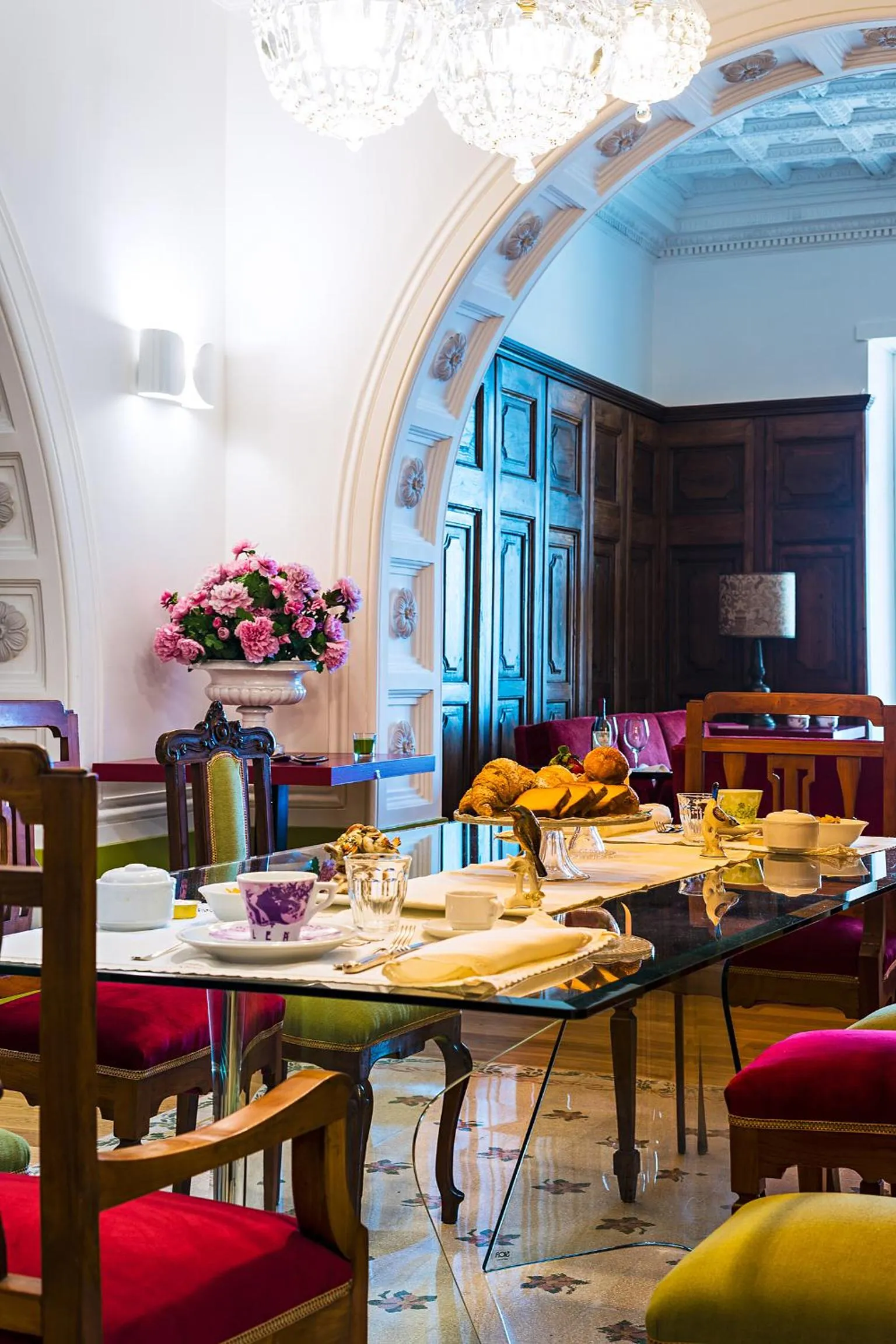 Dining area in Donna Giulia, Luxury House