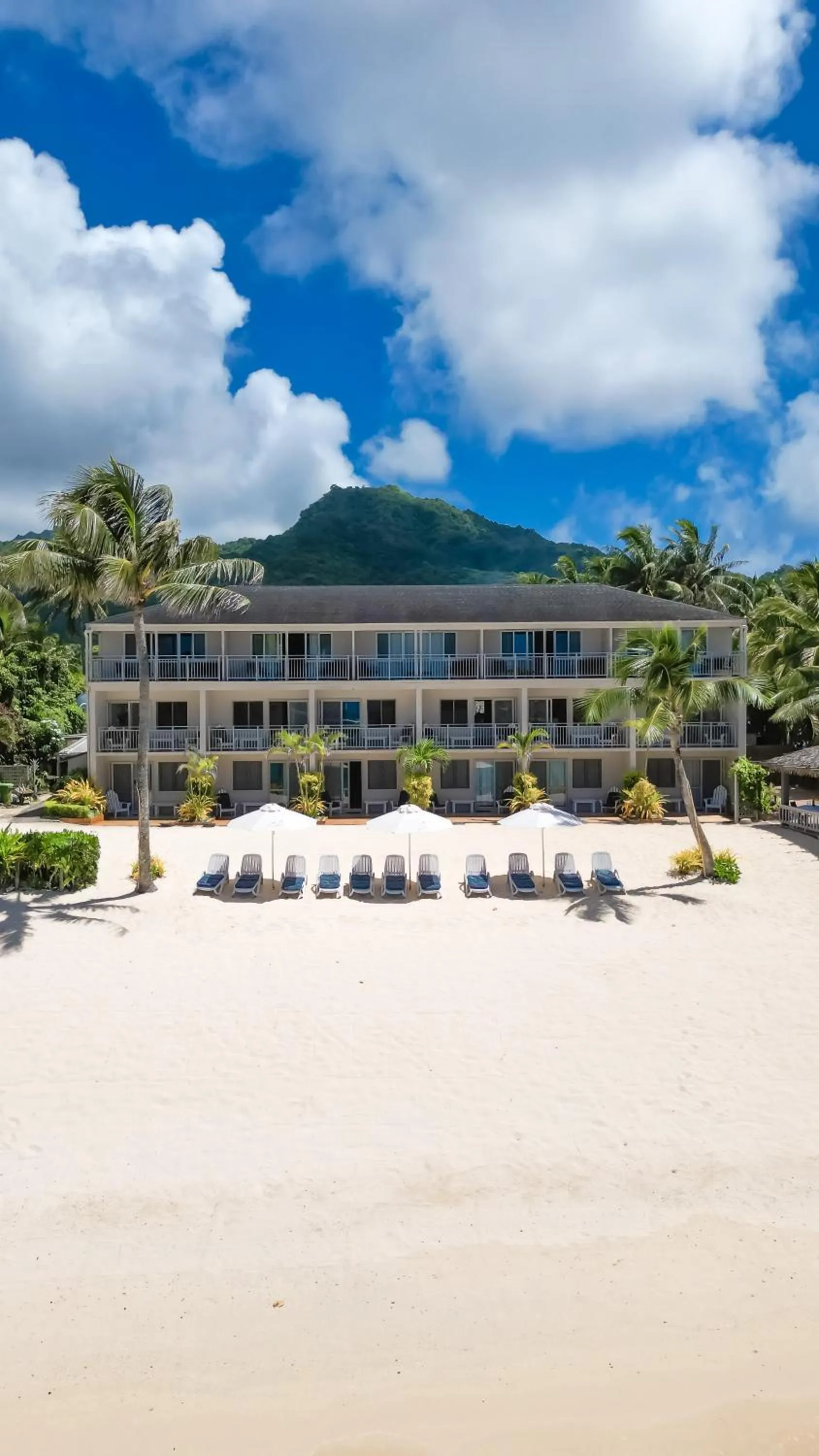Beach in Moana Sands Beachfront Hotel