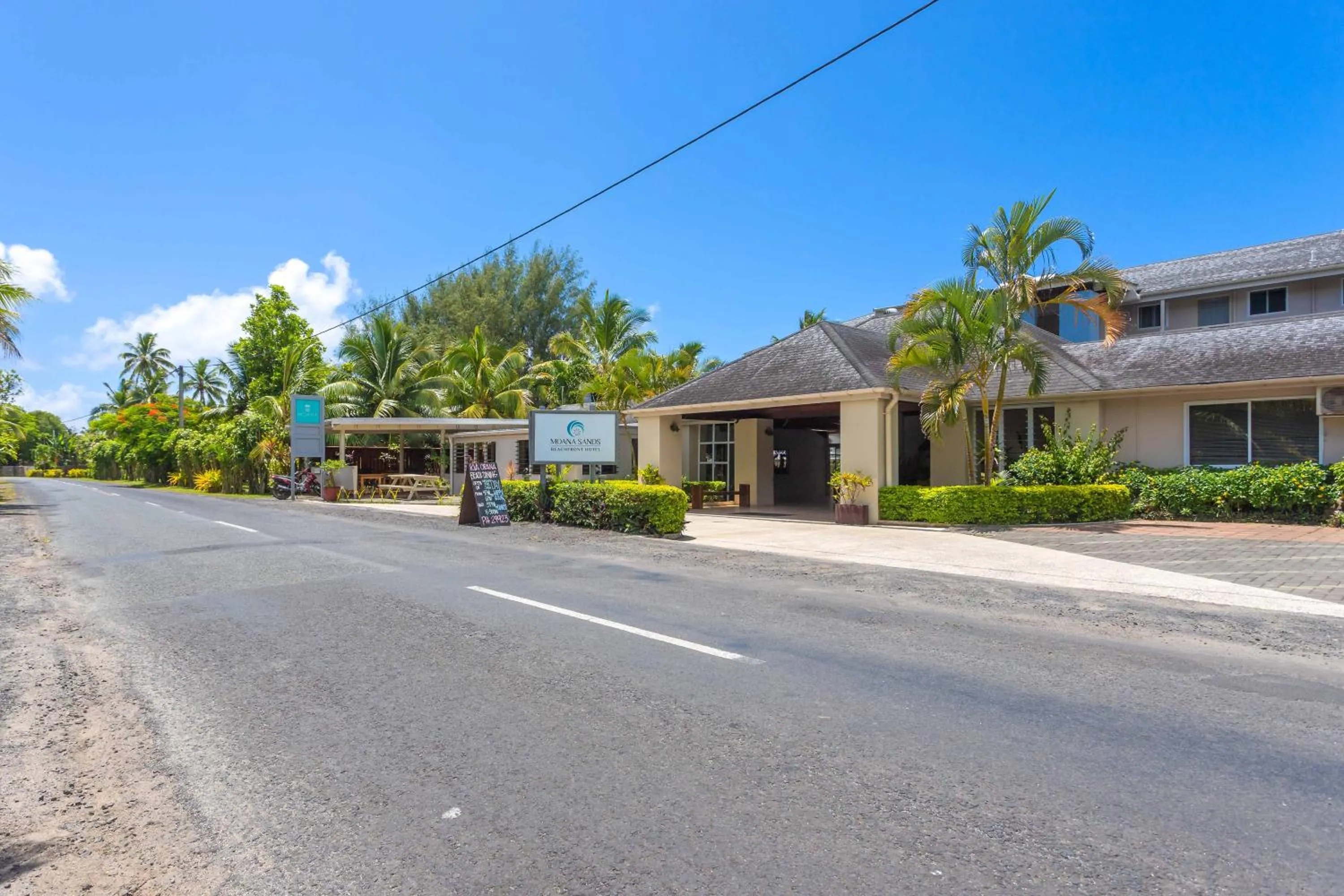 Street view in Moana Sands Beachfront Hotel