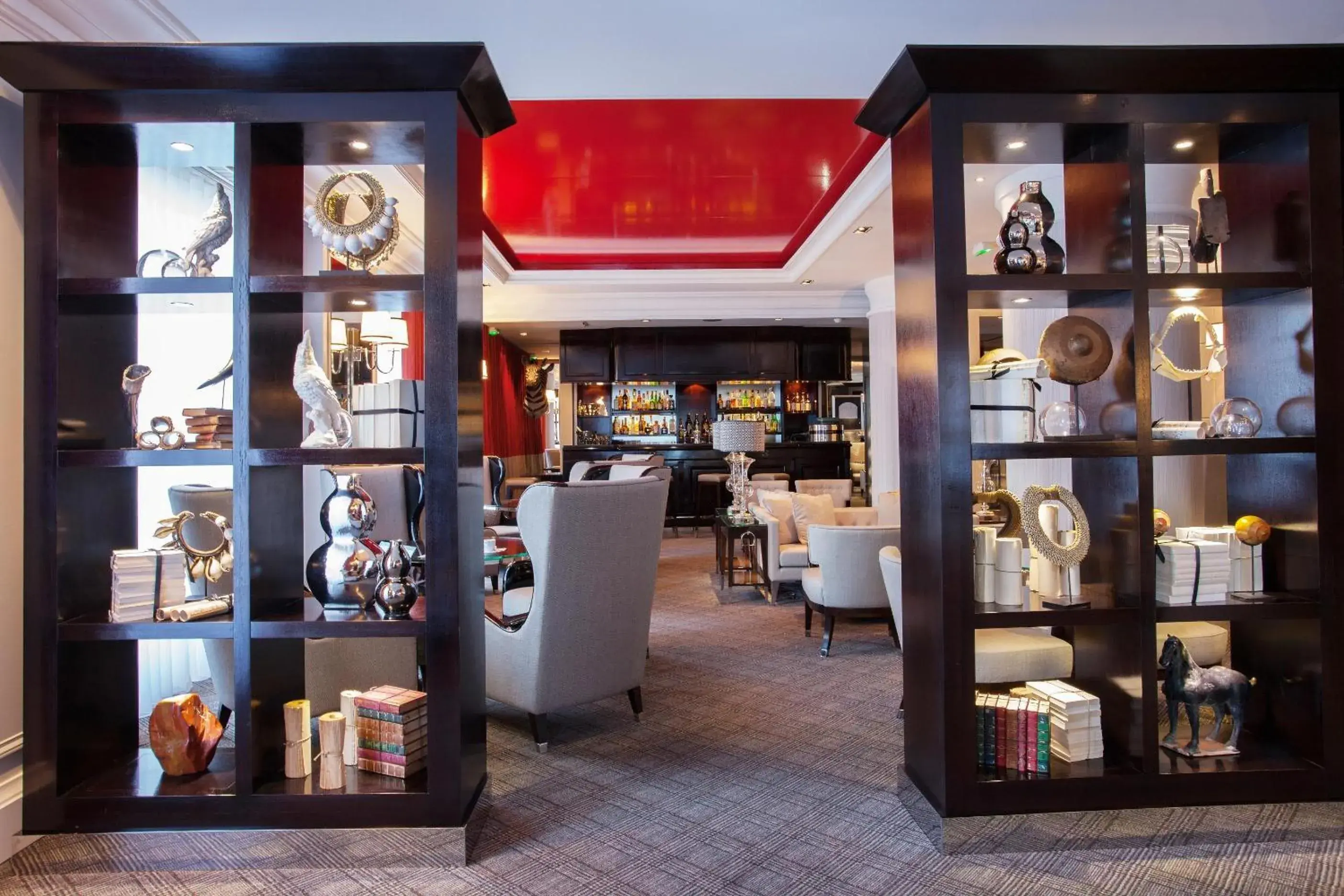 Lounge or bar in Park Hotel Grenoble - MGallery Collection Lounge or bar in Park Hotel Grenoble - MGallery Collection