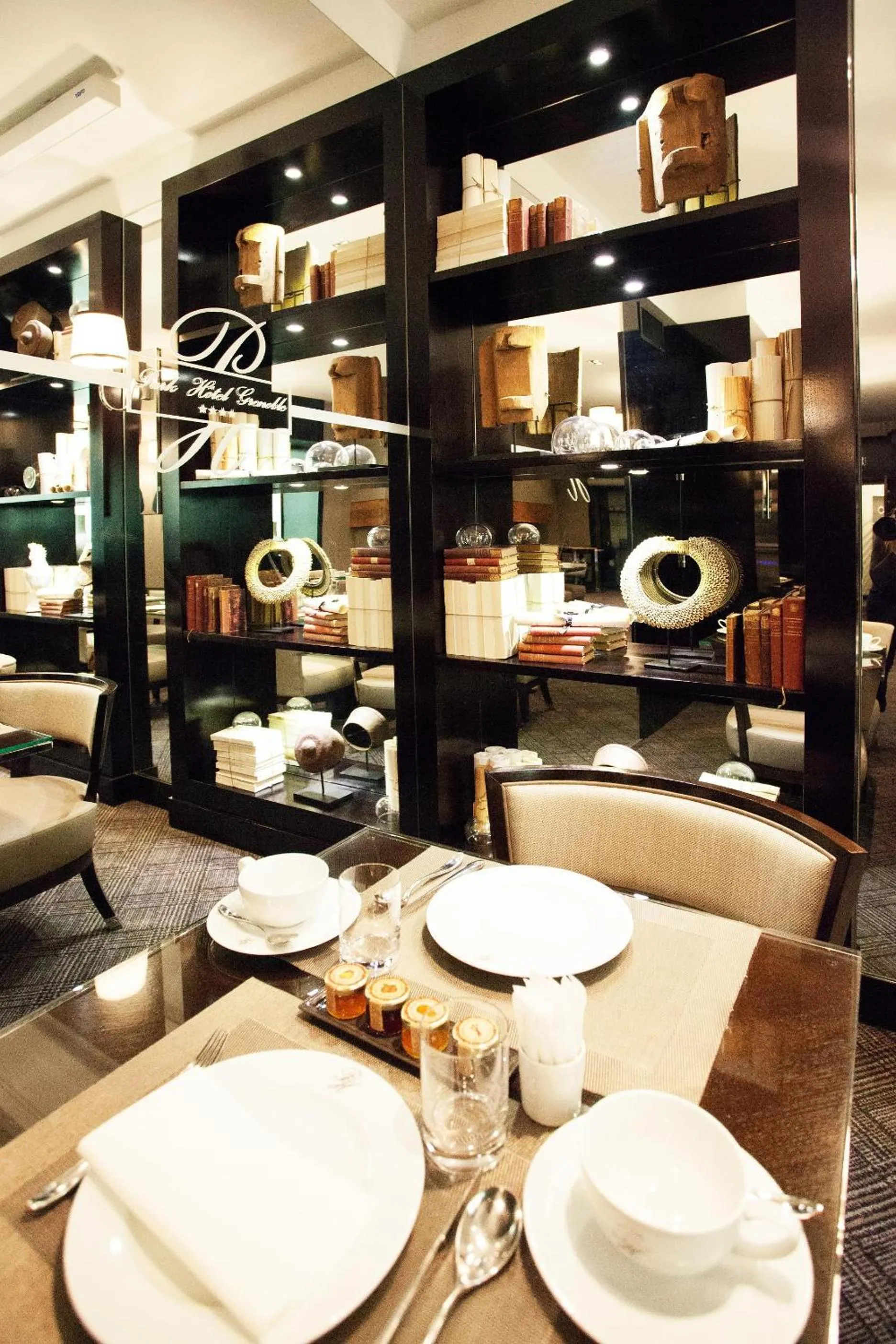 American breakfast in Park Hotel Grenoble - MGallery Collection