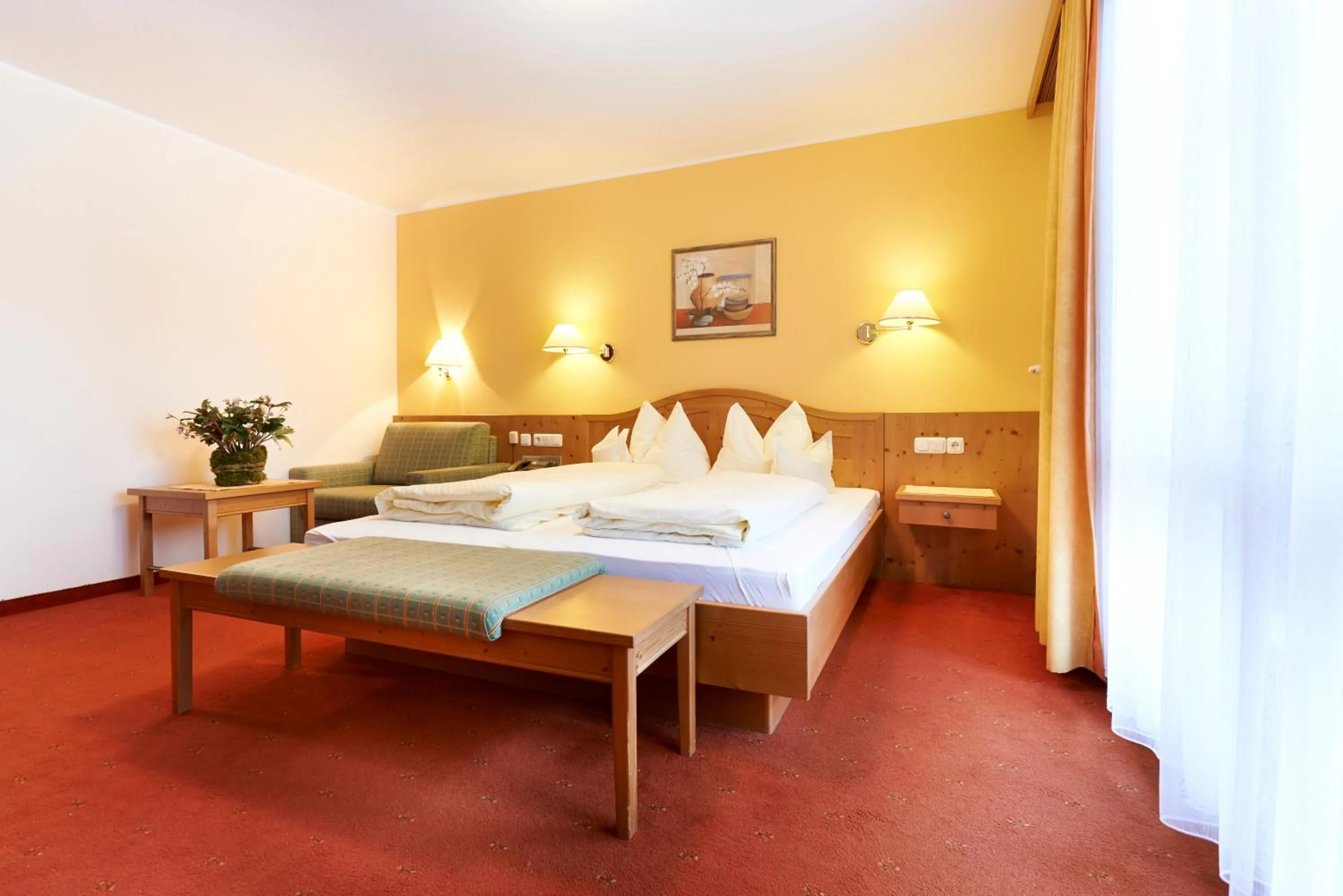 Bedroom, Bed in Landhotel Post