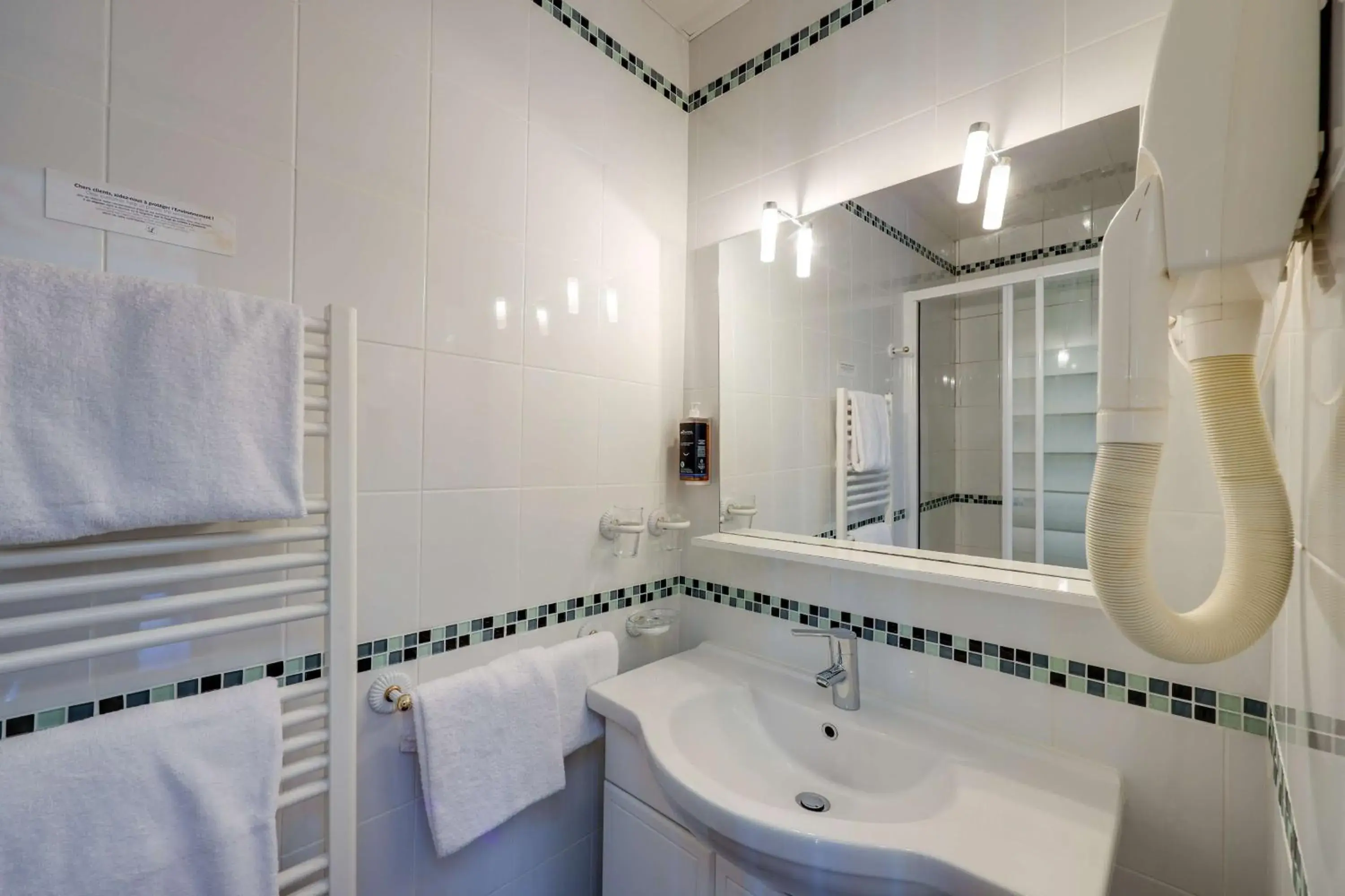 Superior Double Room in BRIT HOTEL & SPA Le Roc au Chien Superior Double Room in BRIT HOTEL & SPA Le Roc au Chien