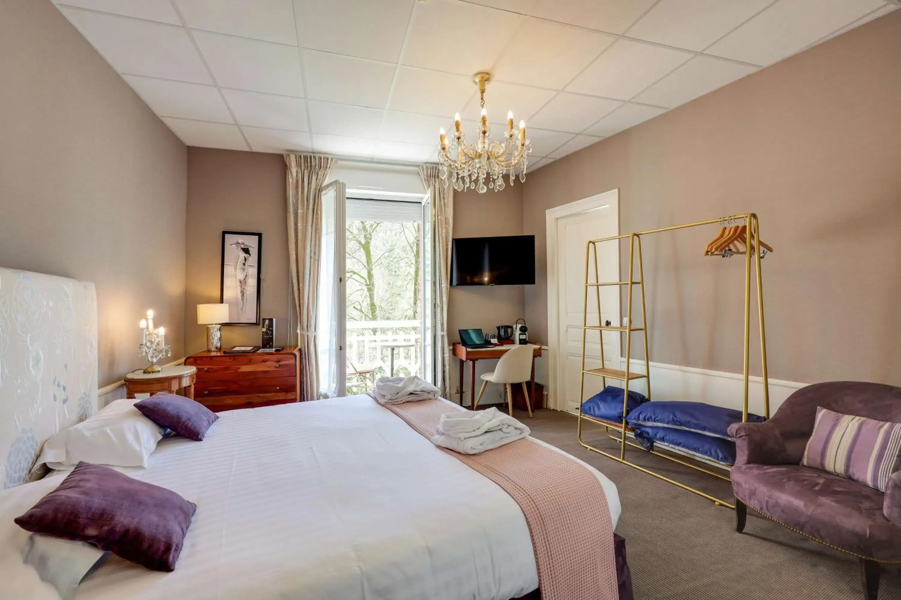 Standard Double or Twin Room with Balcony in BRIT HOTEL & SPA Le Roc au Chien Standard Double or Twin Room with Balcony in BRIT HOTEL & SPA Le Roc au Chien