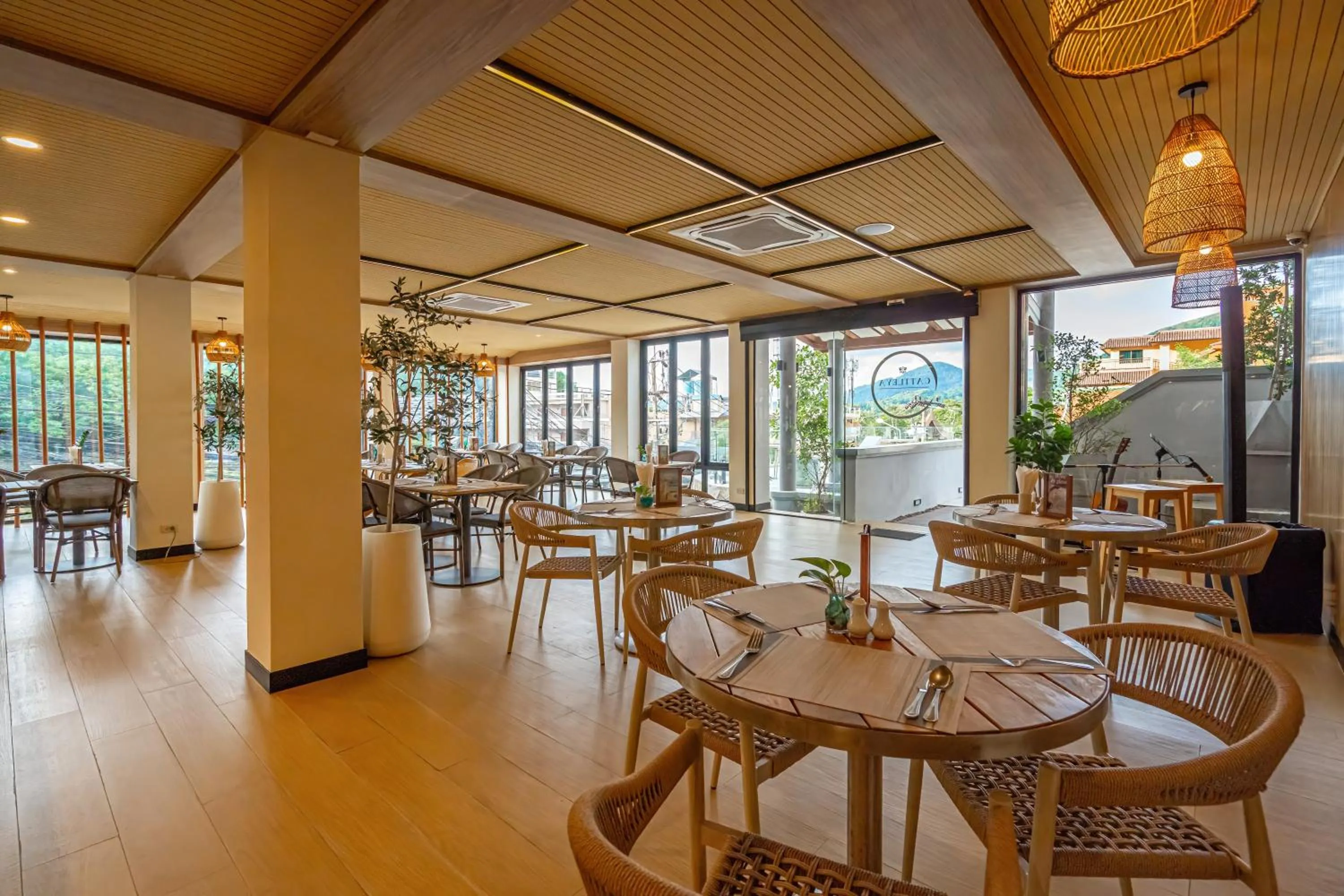 Restaurant/places to eat in Orchidacea Resort - Kata Beach