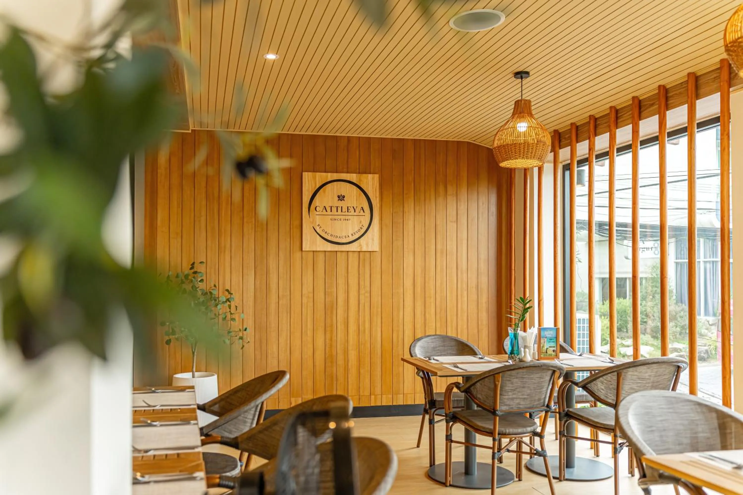 Restaurant/places to eat in Orchidacea Resort - Kata Beach