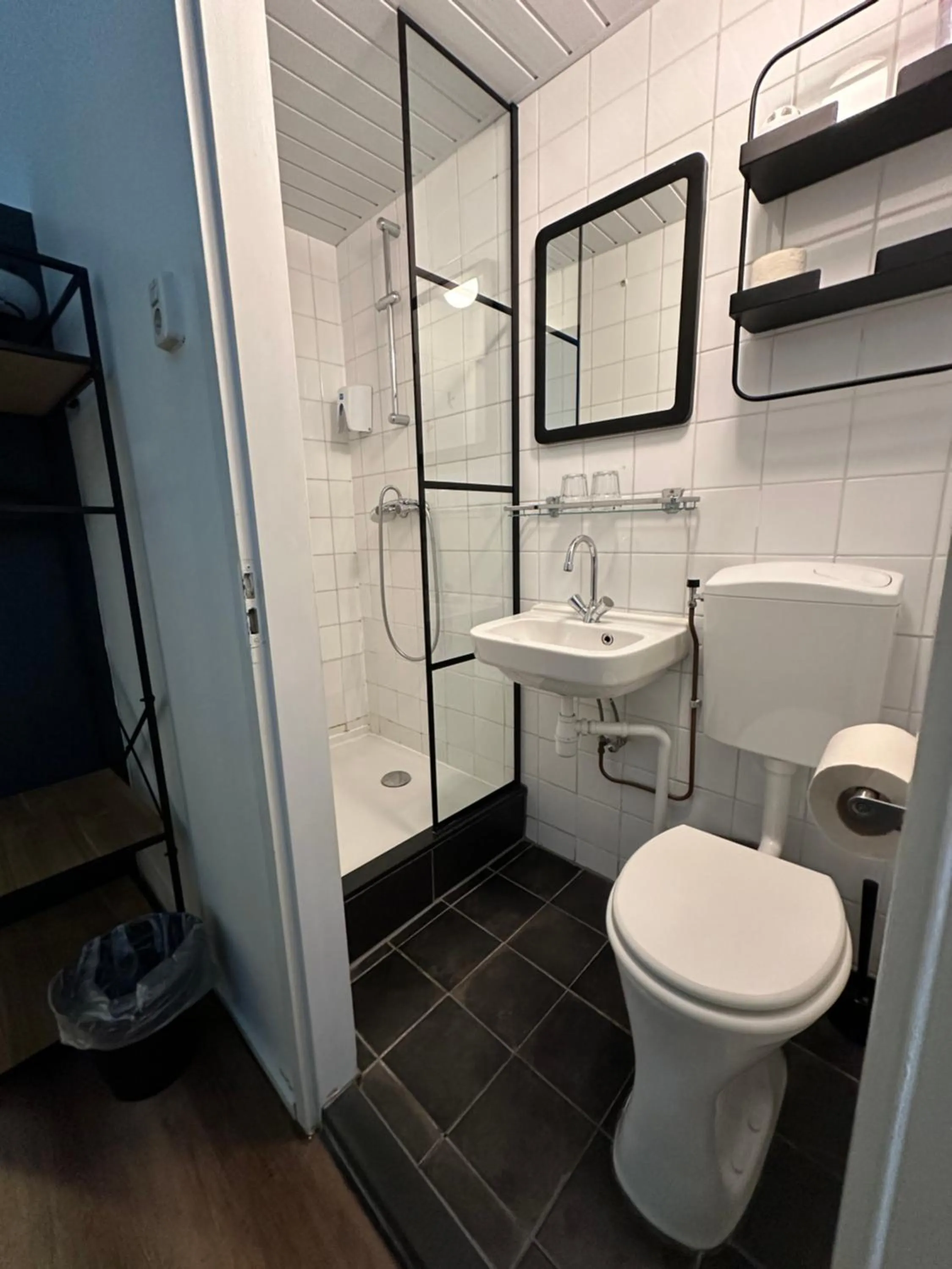 Shower in Hotel Hortus