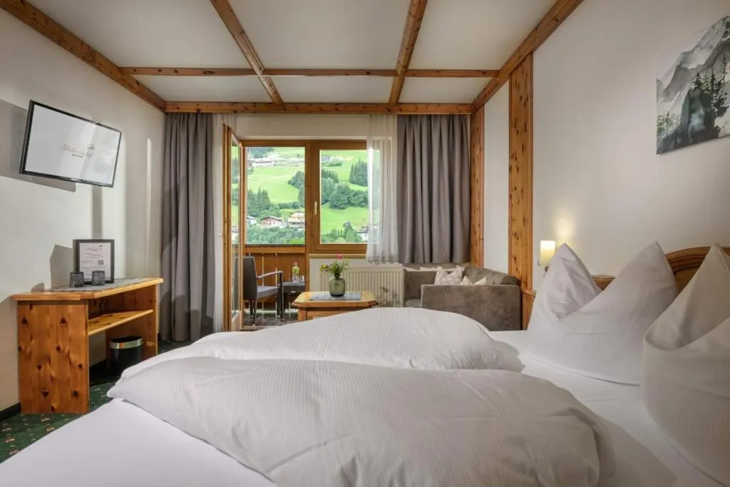 Bed in Hotel Hubertushof