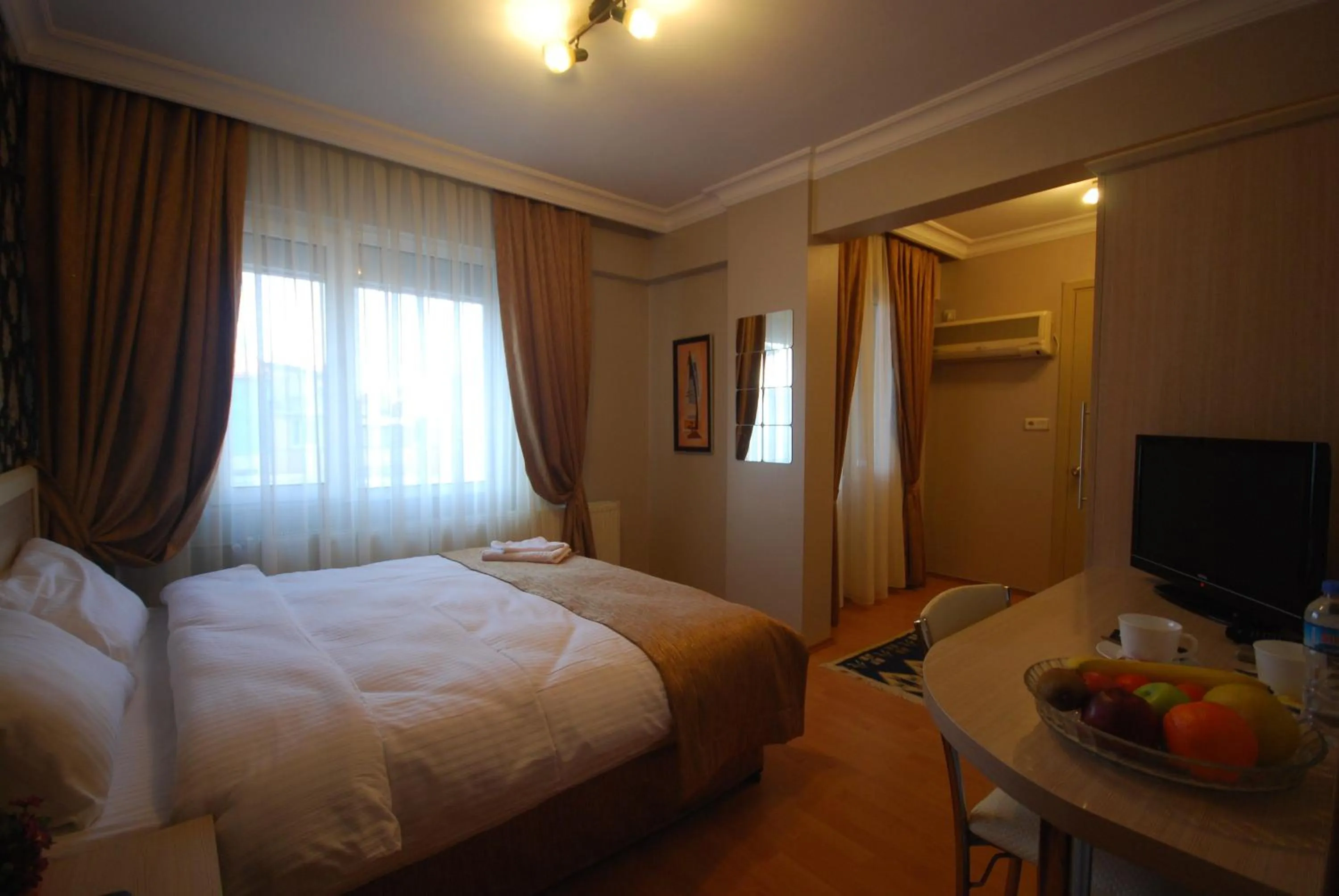 Photo of the whole room, Bed in Mini Hotel