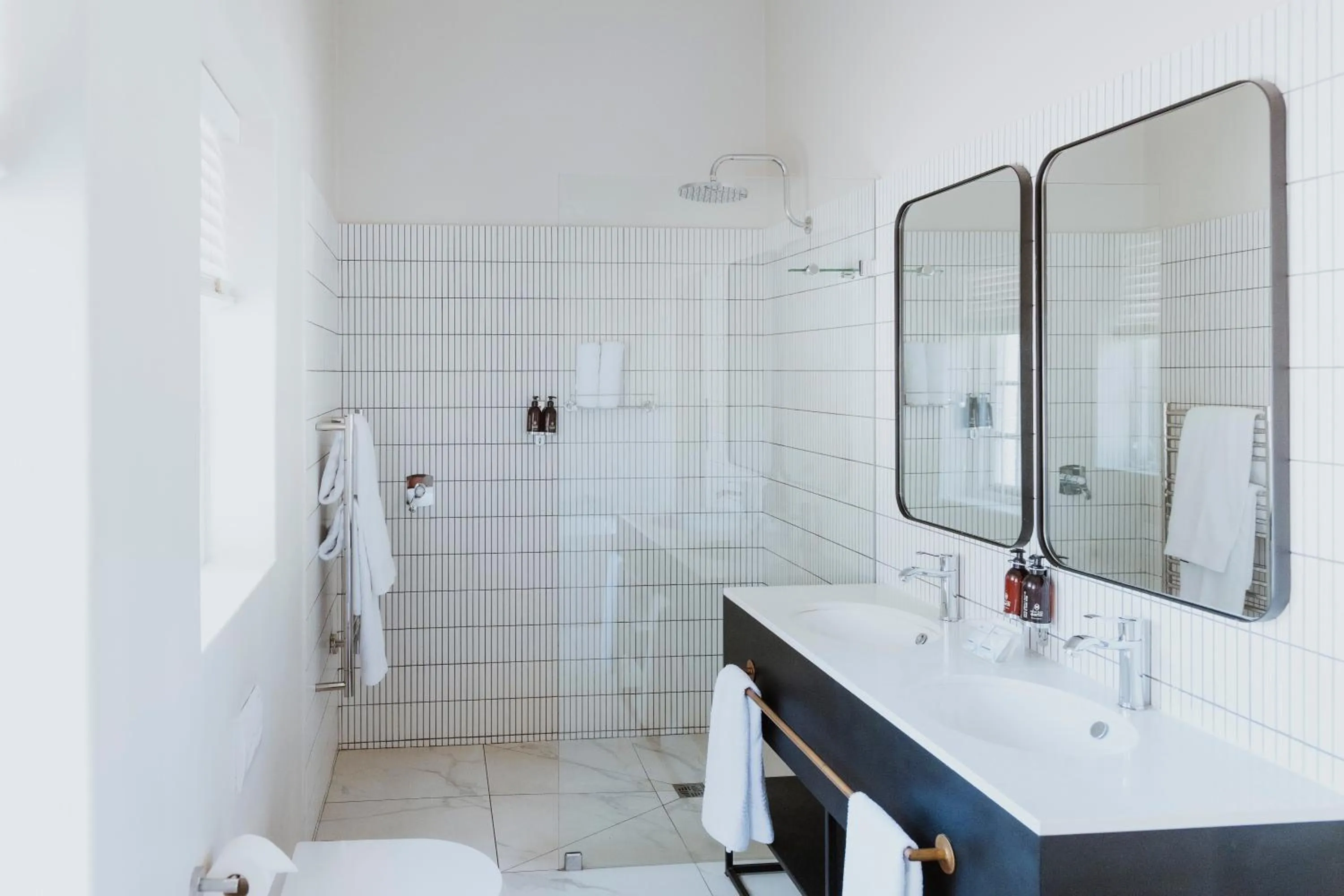 Shower in Laborie Estate