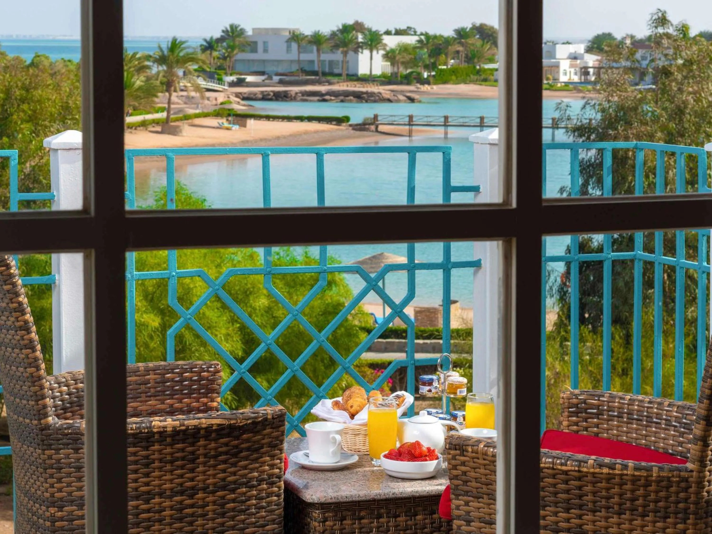 Day in Movenpick Resort & Spa El Gouna