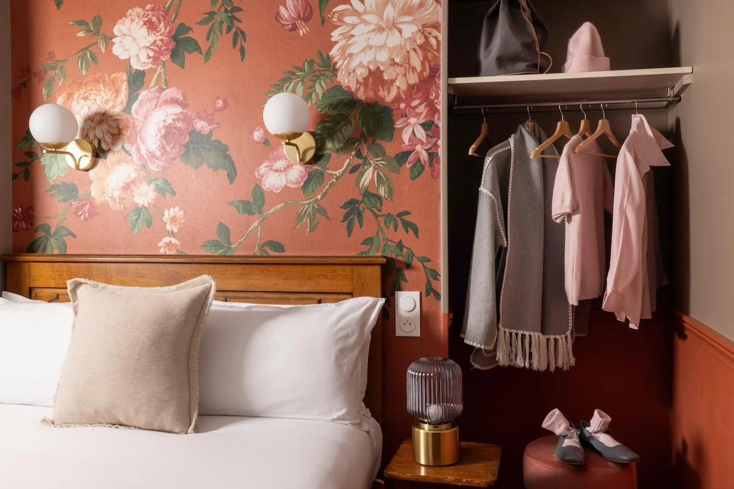 Decorative detail, Bed in Welcome Hotel