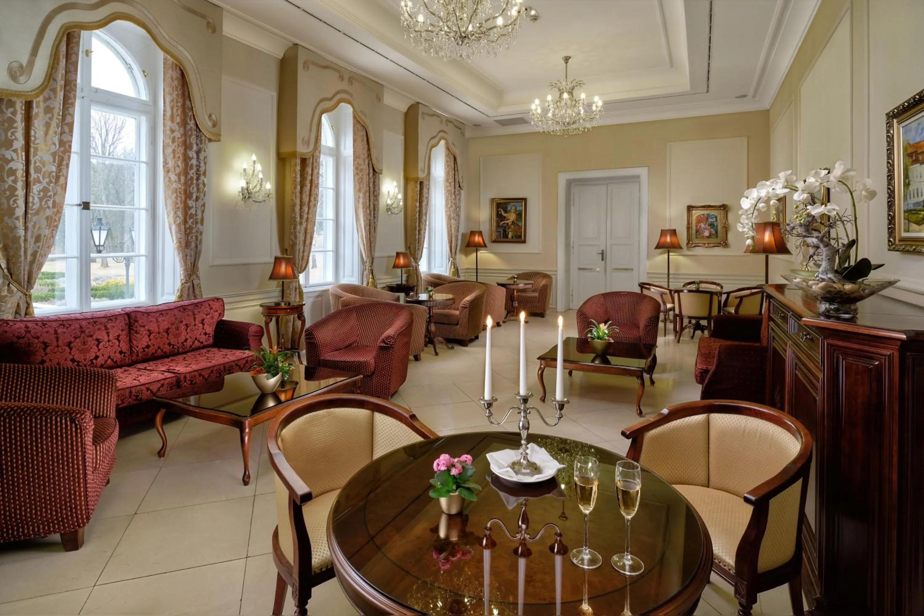 Lobby or reception in La Contessa Castle Hotel