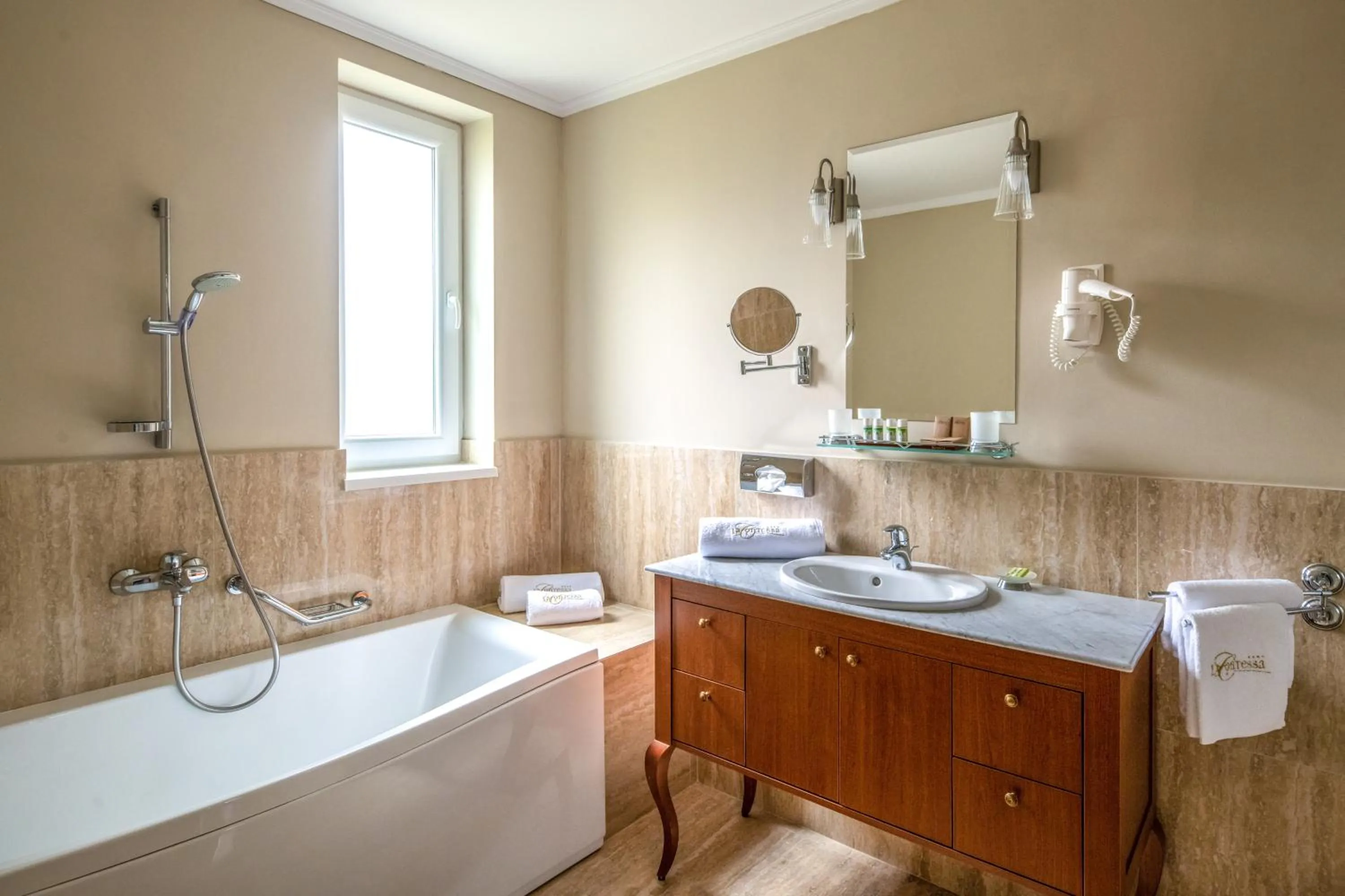 Bathroom in La Contessa Castle Hotel