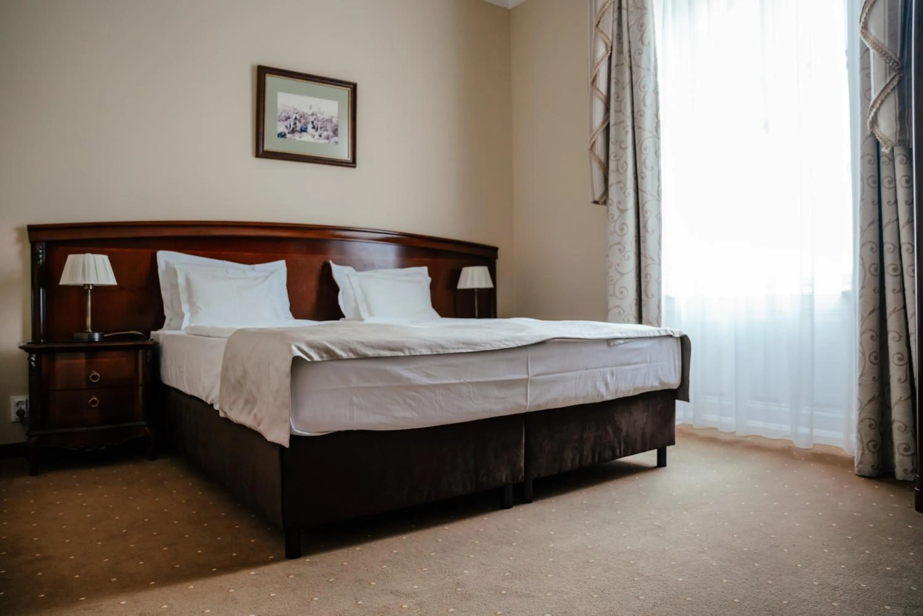 Bed in La Contessa Castle Hotel