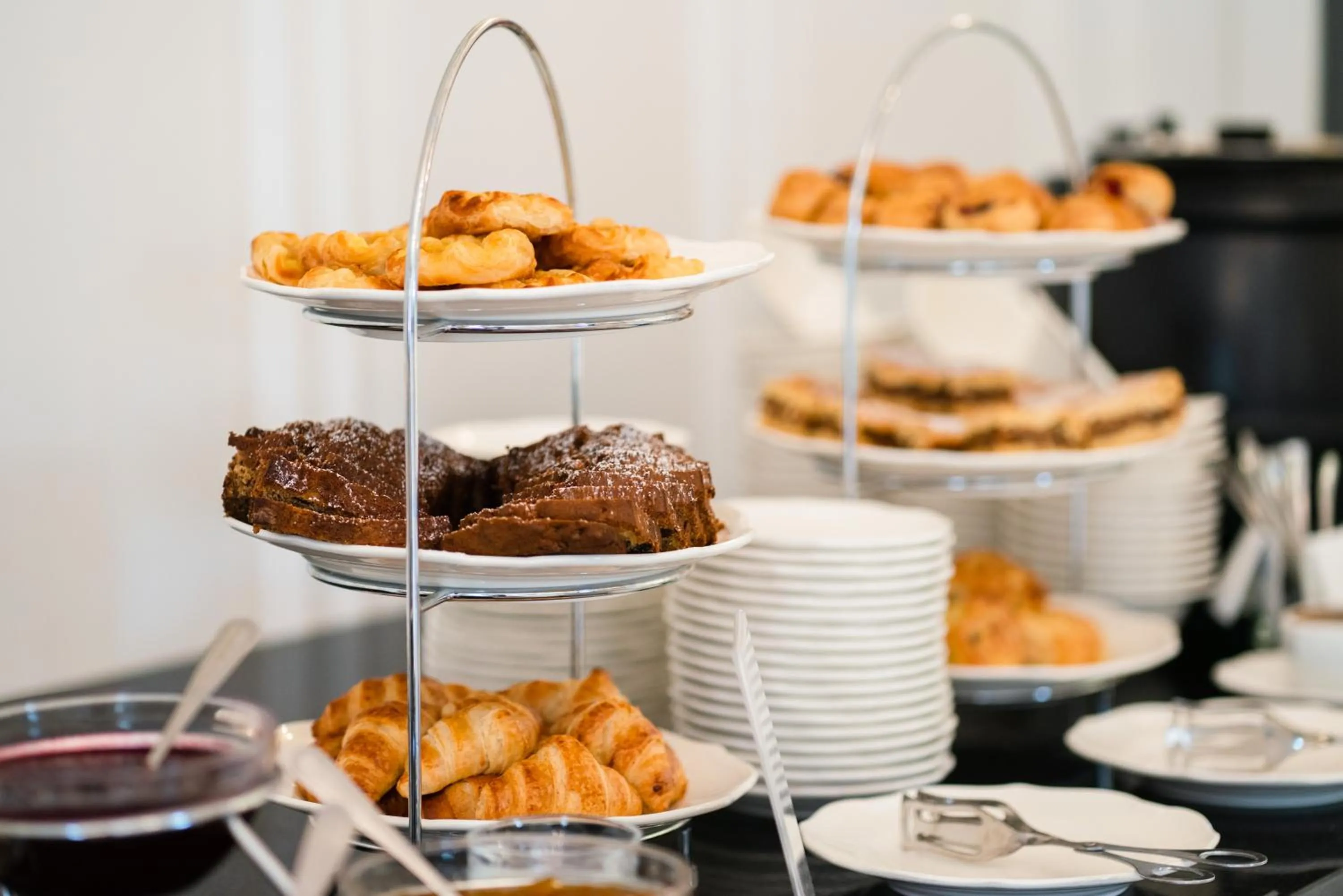 Breakfast in La Contessa Castle Hotel