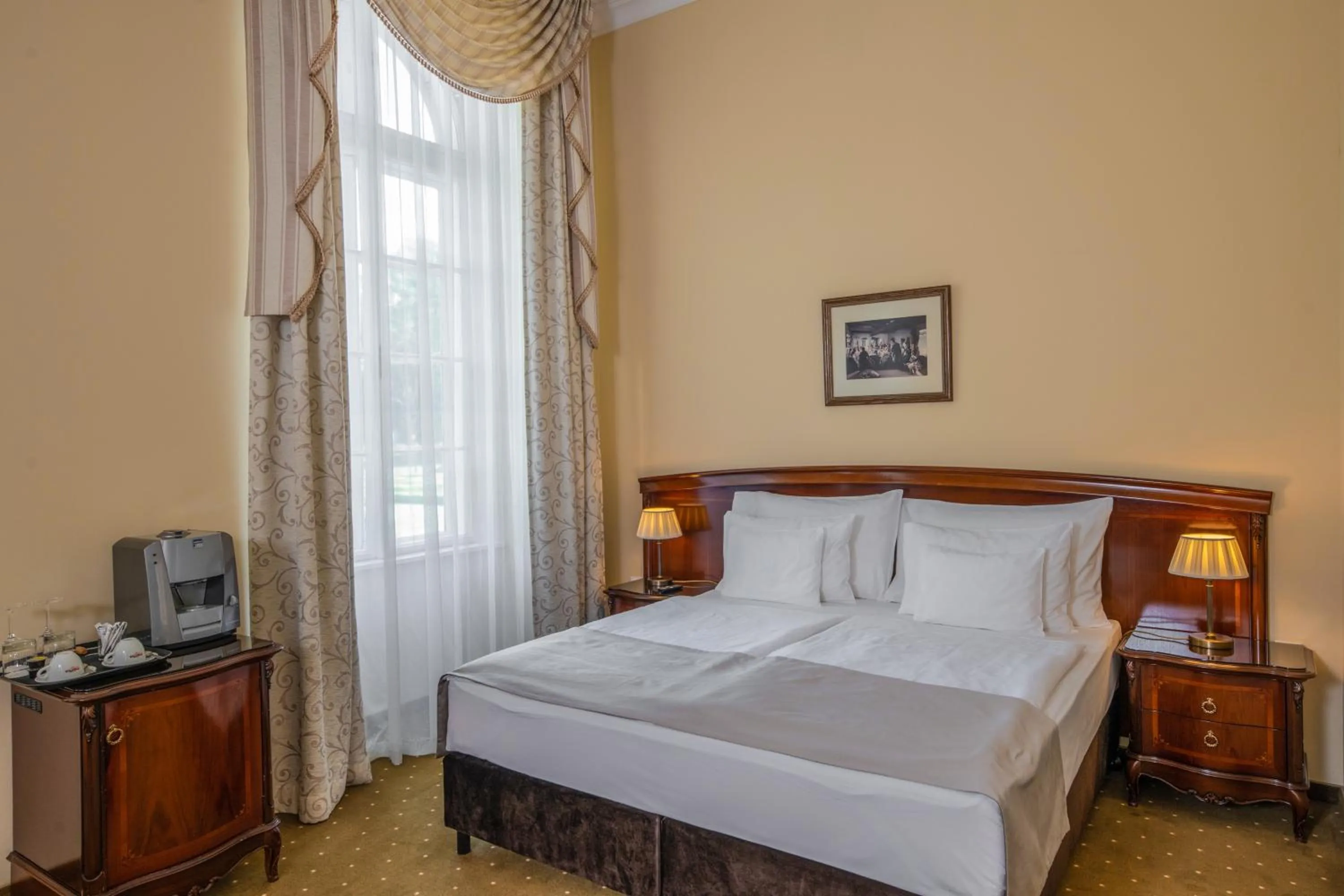 View (from property/room), Bed in La Contessa Castle Hotel