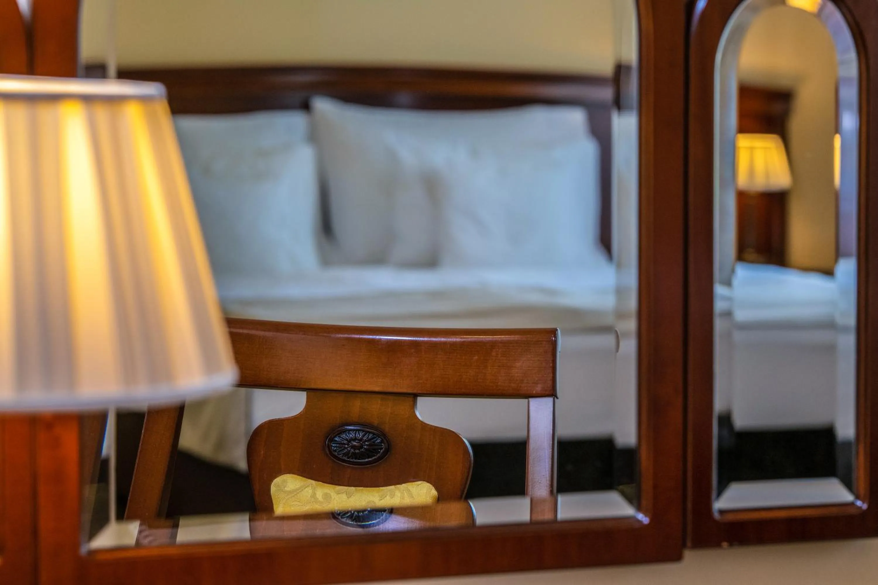 Photo of the whole room, Bed in La Contessa Castle Hotel