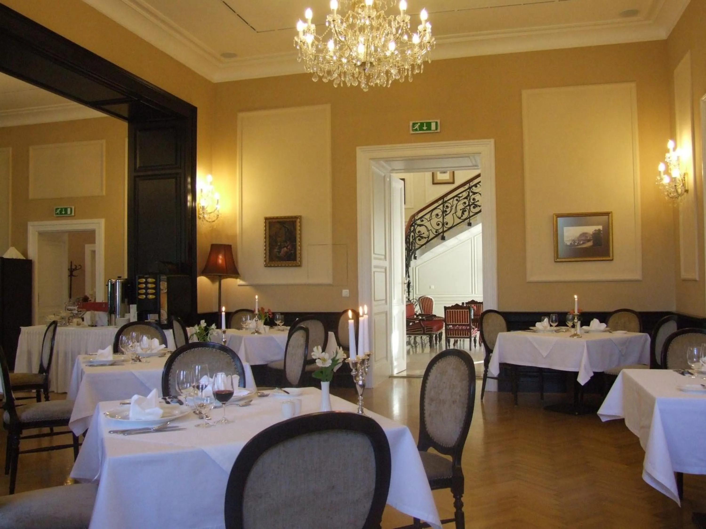 Restaurant/places to eat in La Contessa Castle Hotel