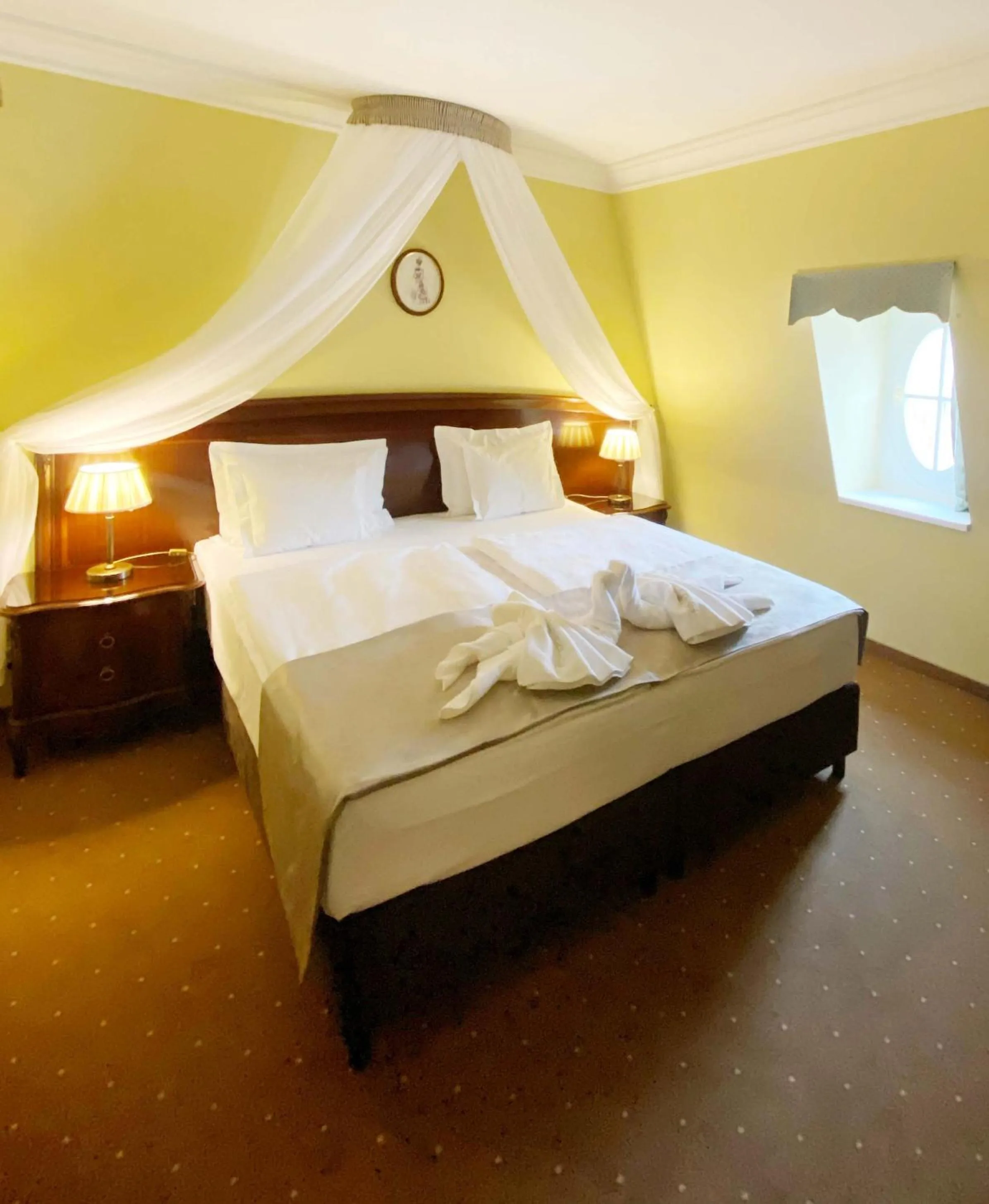 View (from property/room), Bed in La Contessa Castle Hotel