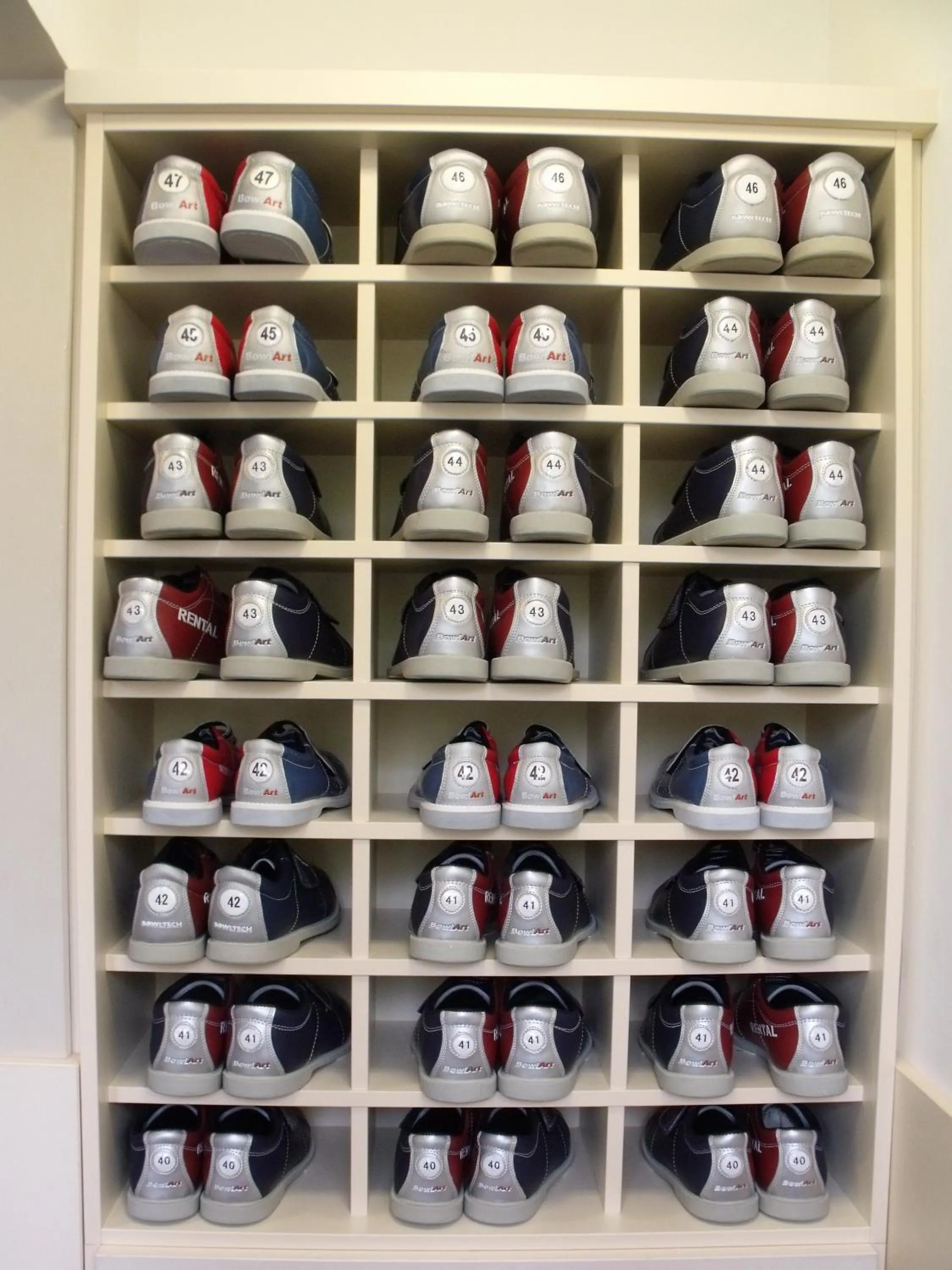 Bowling in La Contessa Castle Hotel