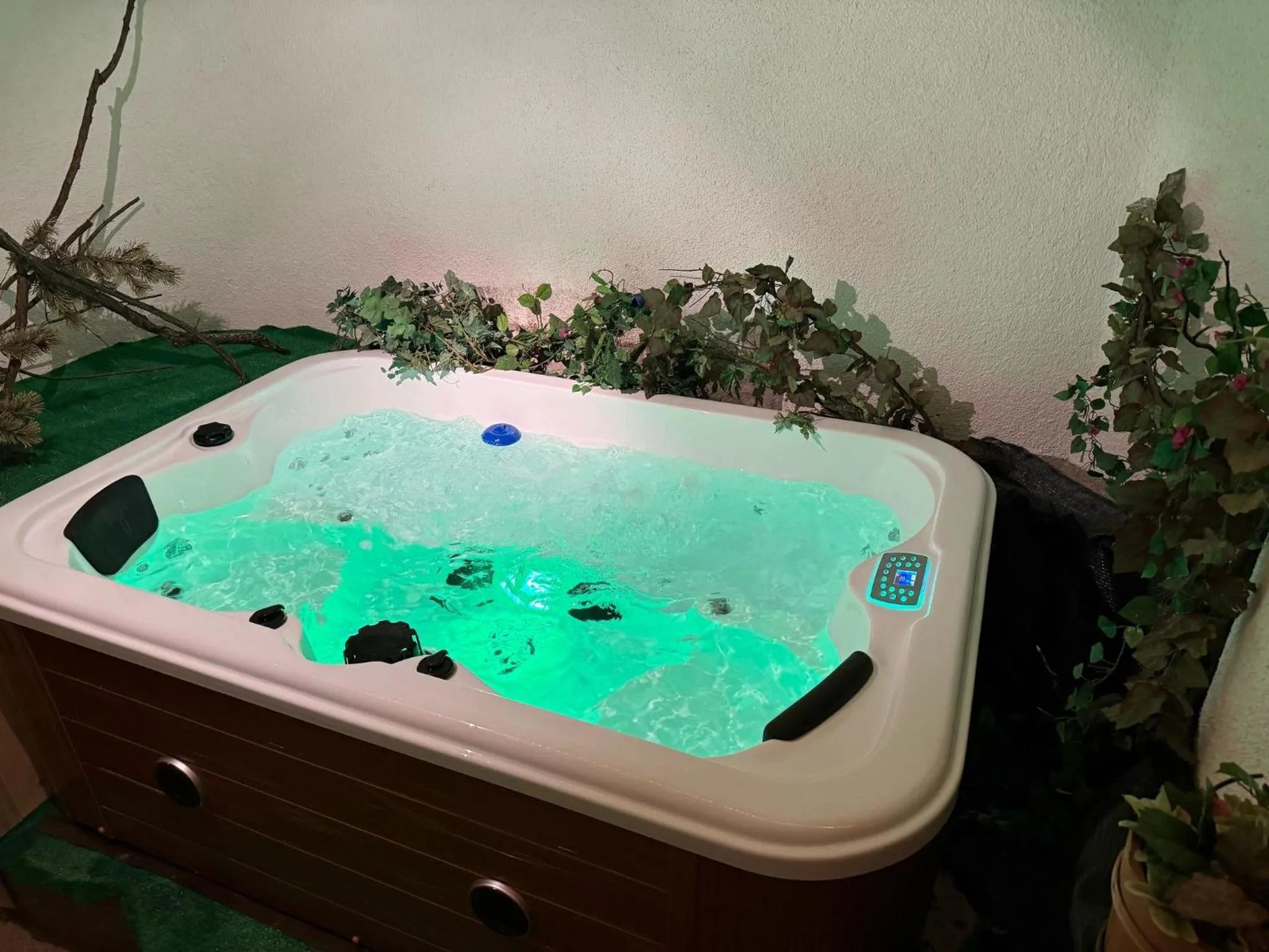 Hot Tub in Hotel Marianna