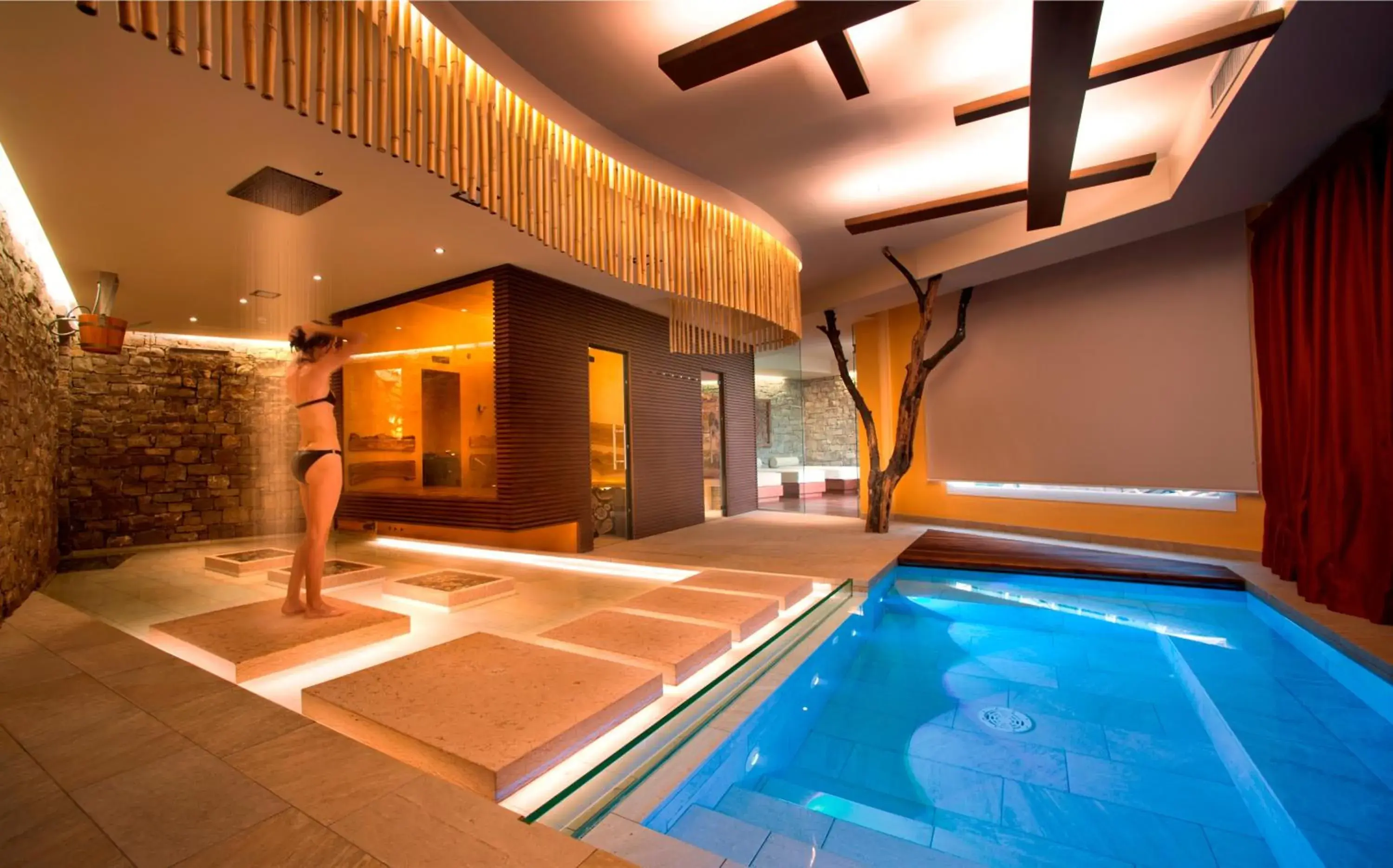 Hot Tub, Swimming Pool in Belfiore Park Hotel****S