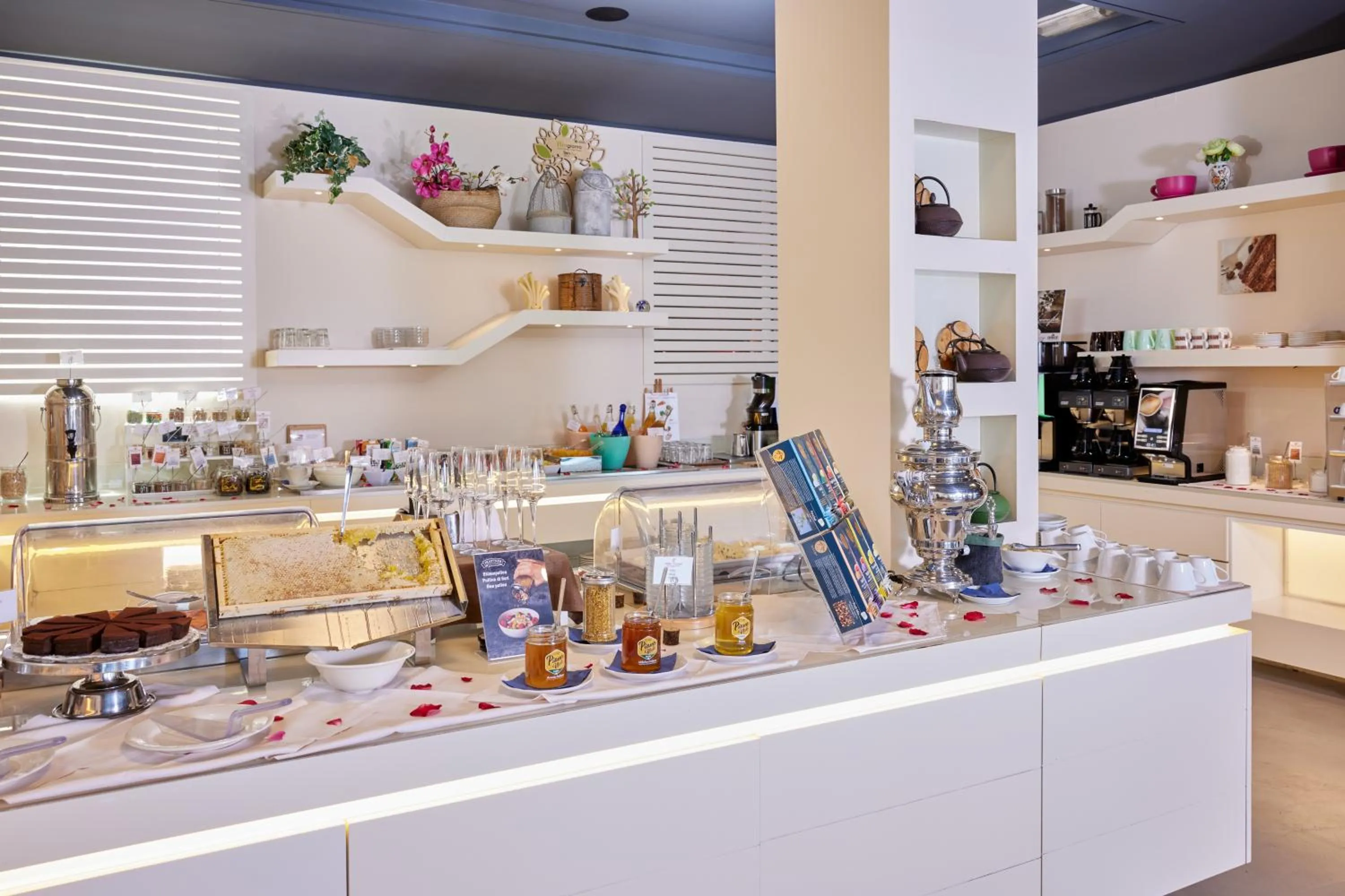 Breakfast in Belfiore Park Hotel 4Stars Superior "Adults Only"