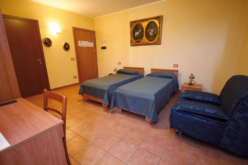 Bed in Albergo Corte Antica