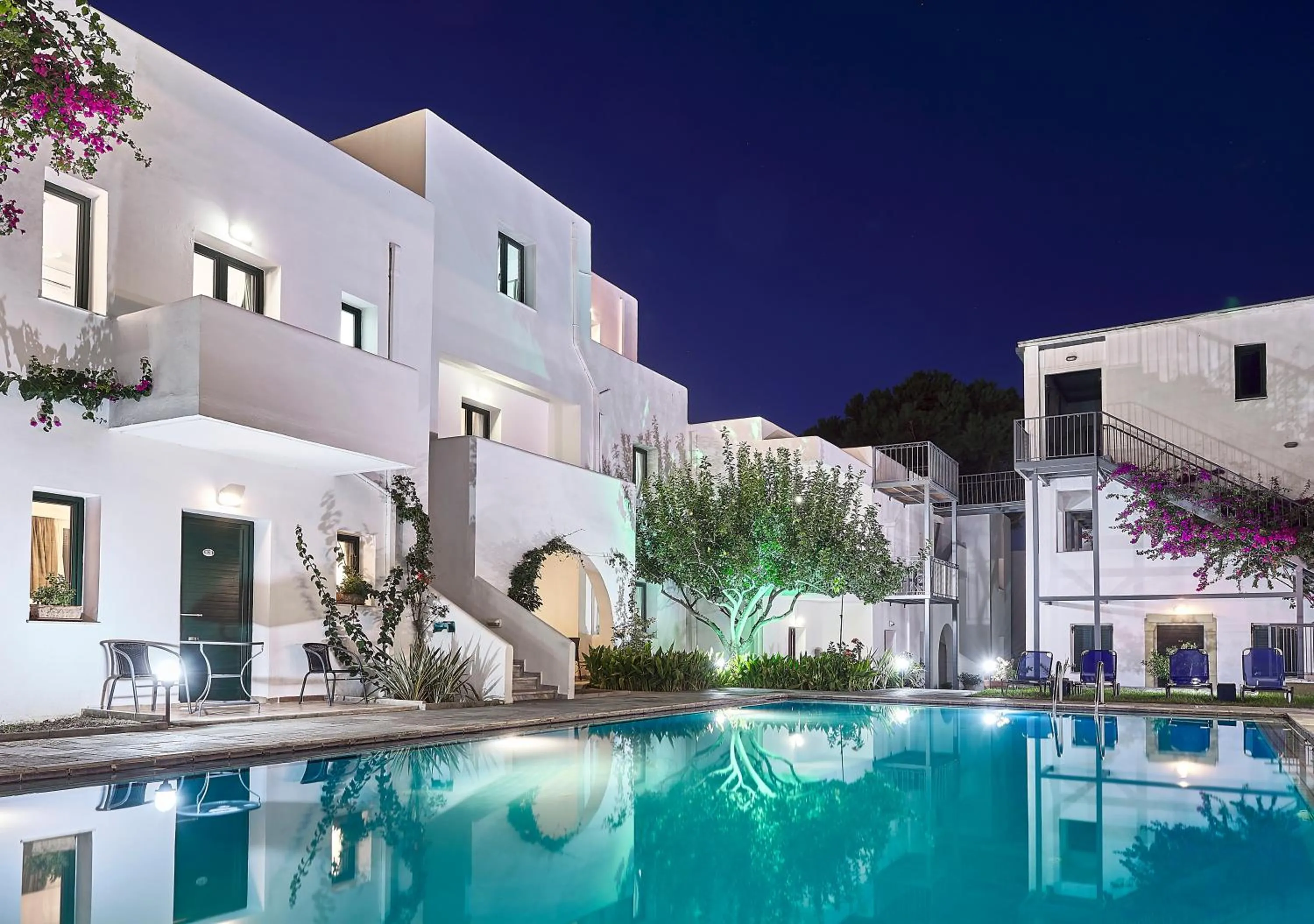 Eva Suites & Apartments