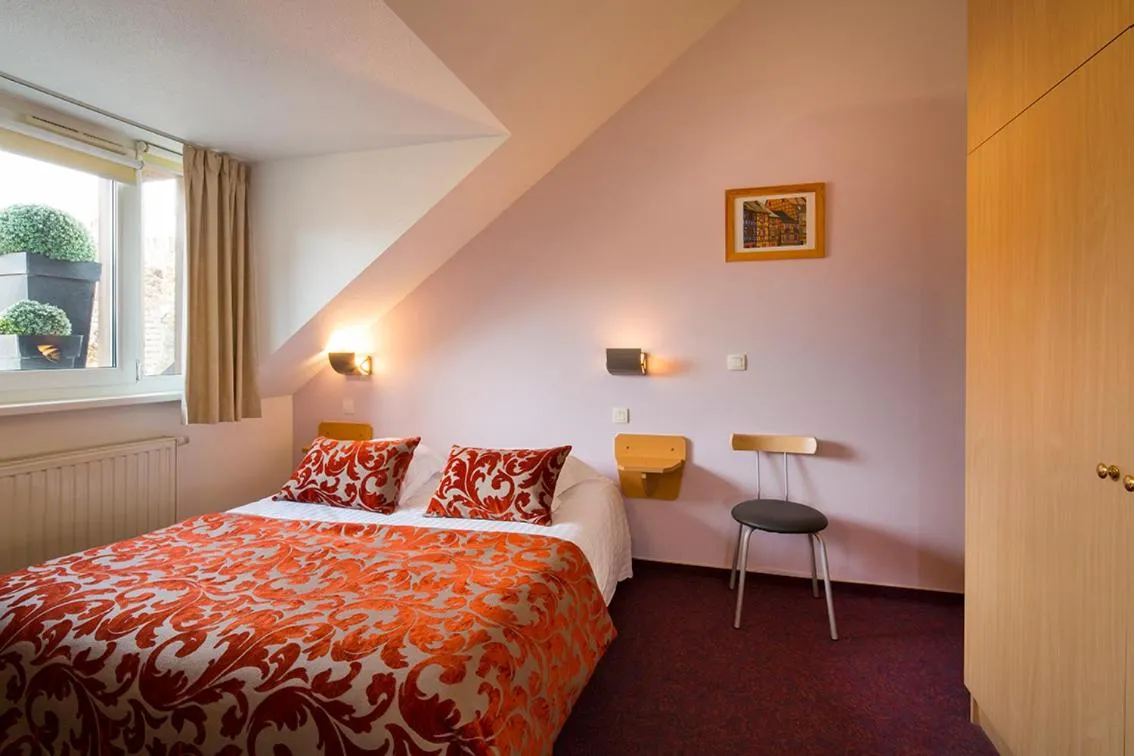 Day, Bed in Hôtel Restaurant Au Cygne